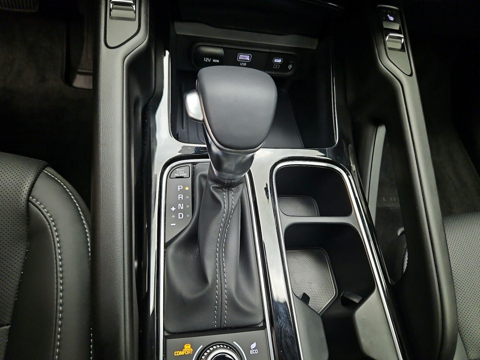 2025 Kia Telluride S - Photo 19