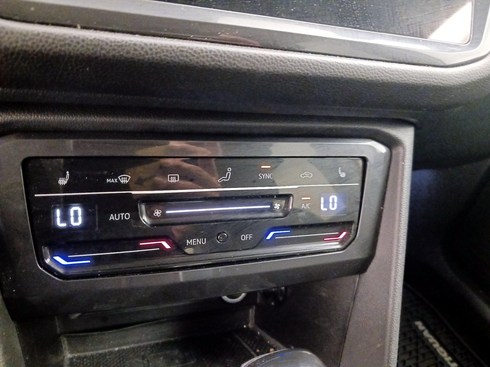 2023 Volkswagen Tiguan SE - Photo 17