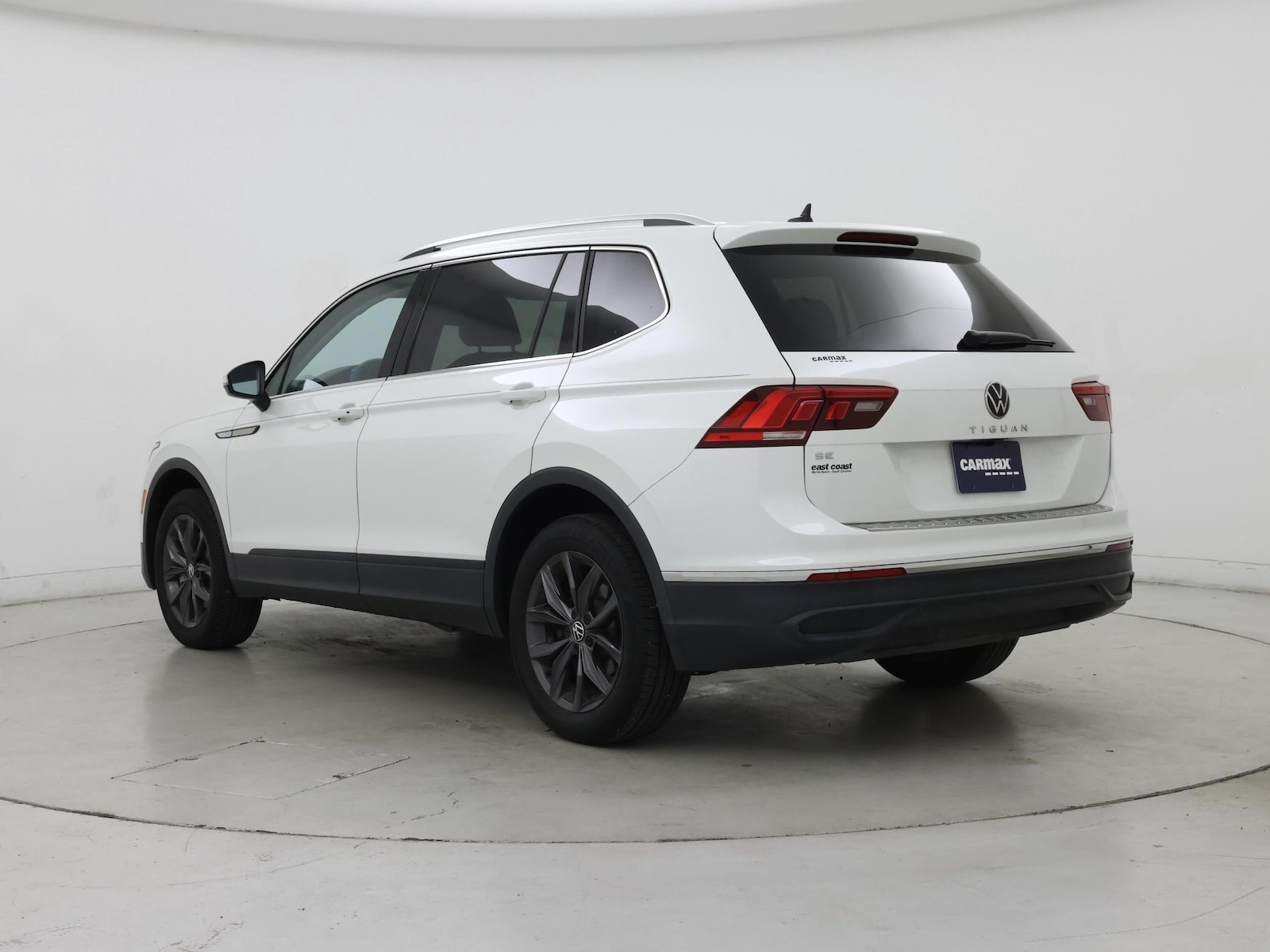 2023 Volkswagen Tiguan SE - Photo 3