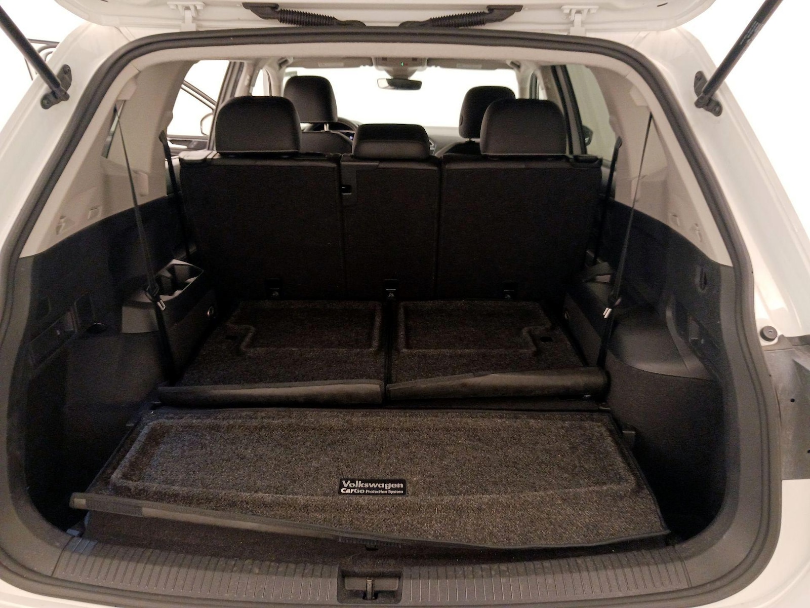 2023 Volkswagen Tiguan SE - Photo 21