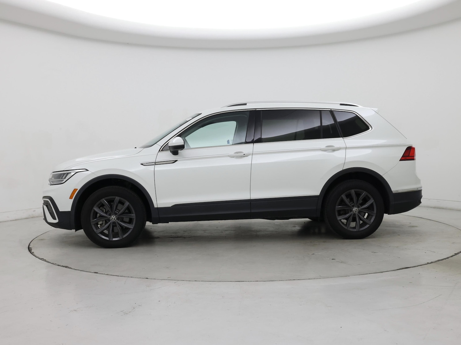 2023 Volkswagen Tiguan SE - Photo 4