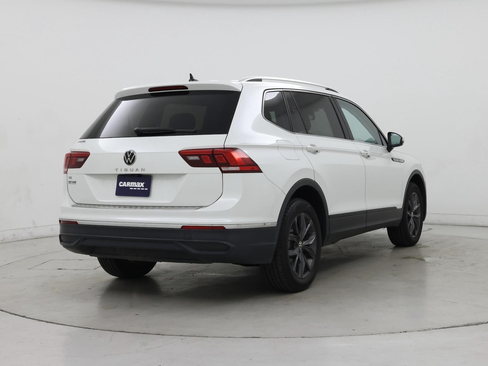 2023 Volkswagen Tiguan SE - Photo 9