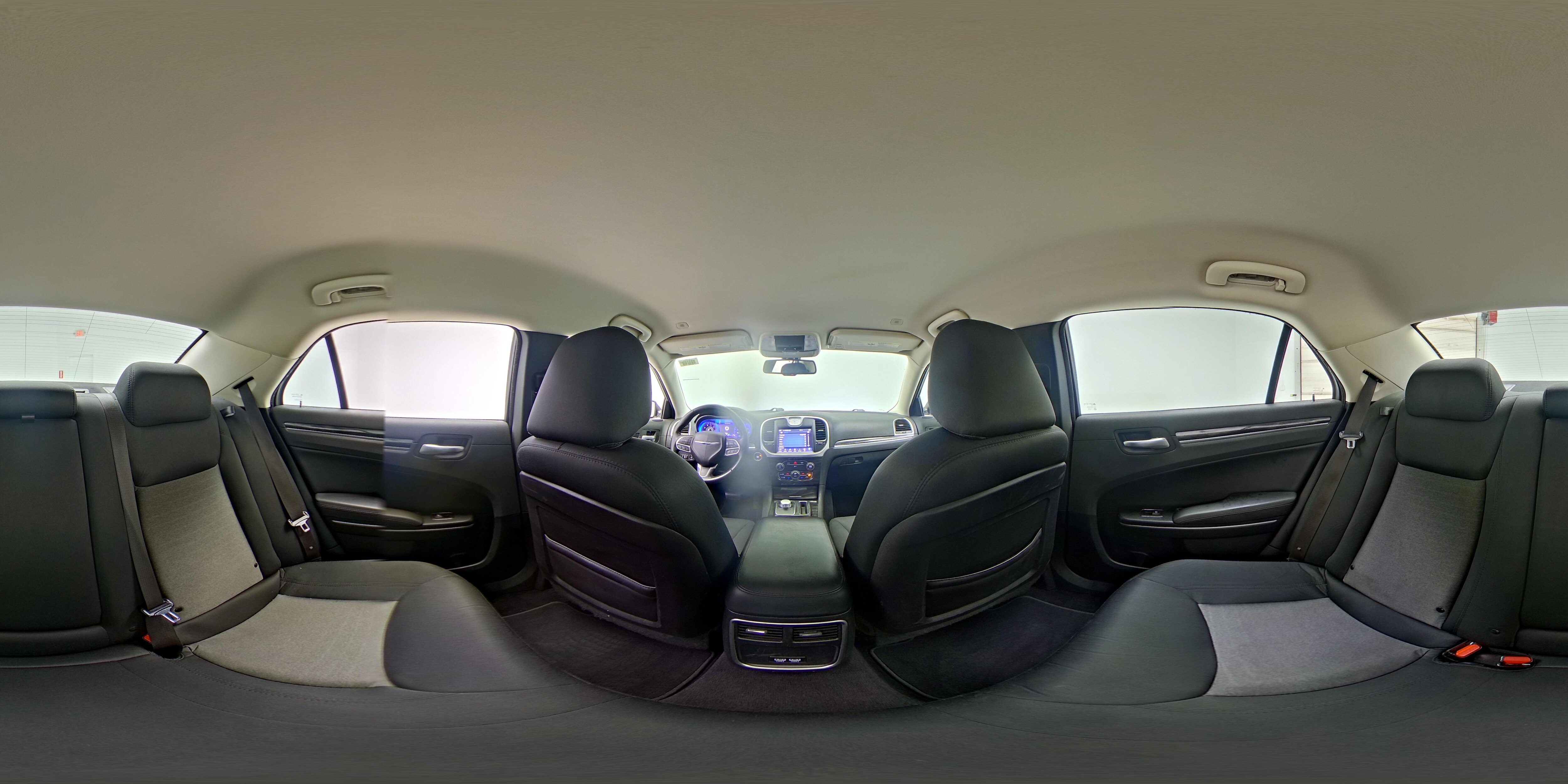 2019 Chrysler 300 Touring - Photo 25