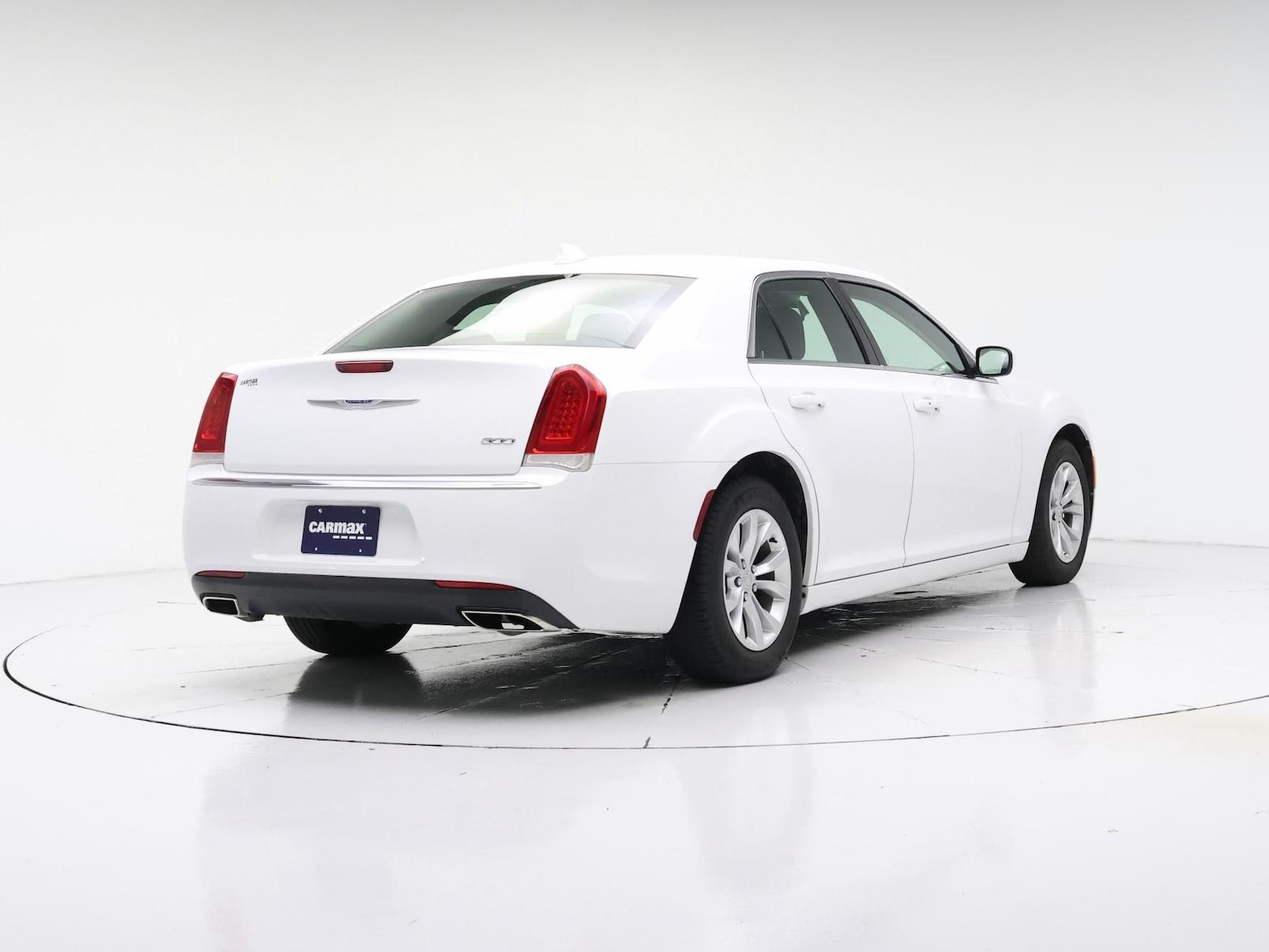 2019 Chrysler 300 Touring - Photo 9