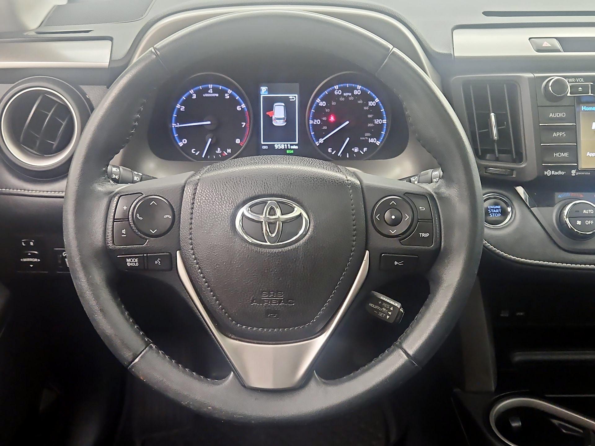 Thumbnail: 2017 Toyota RAV4 - 10