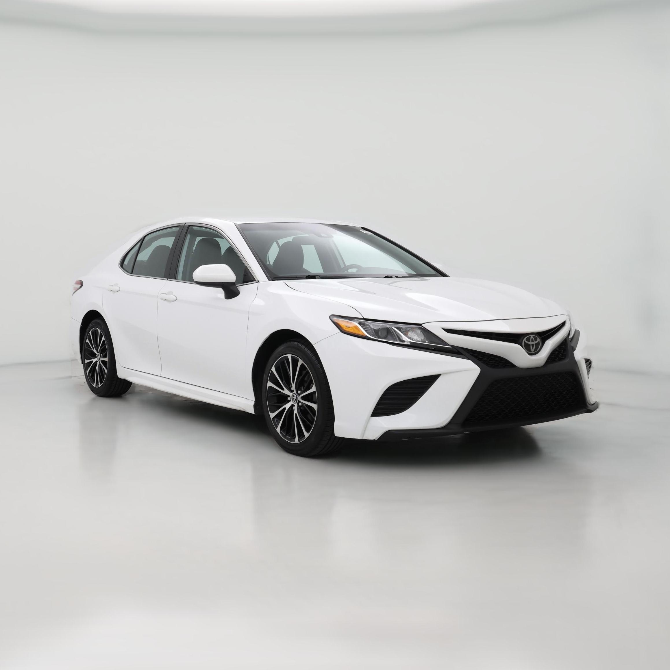 2020 Toyota Camry SE - Photo 1