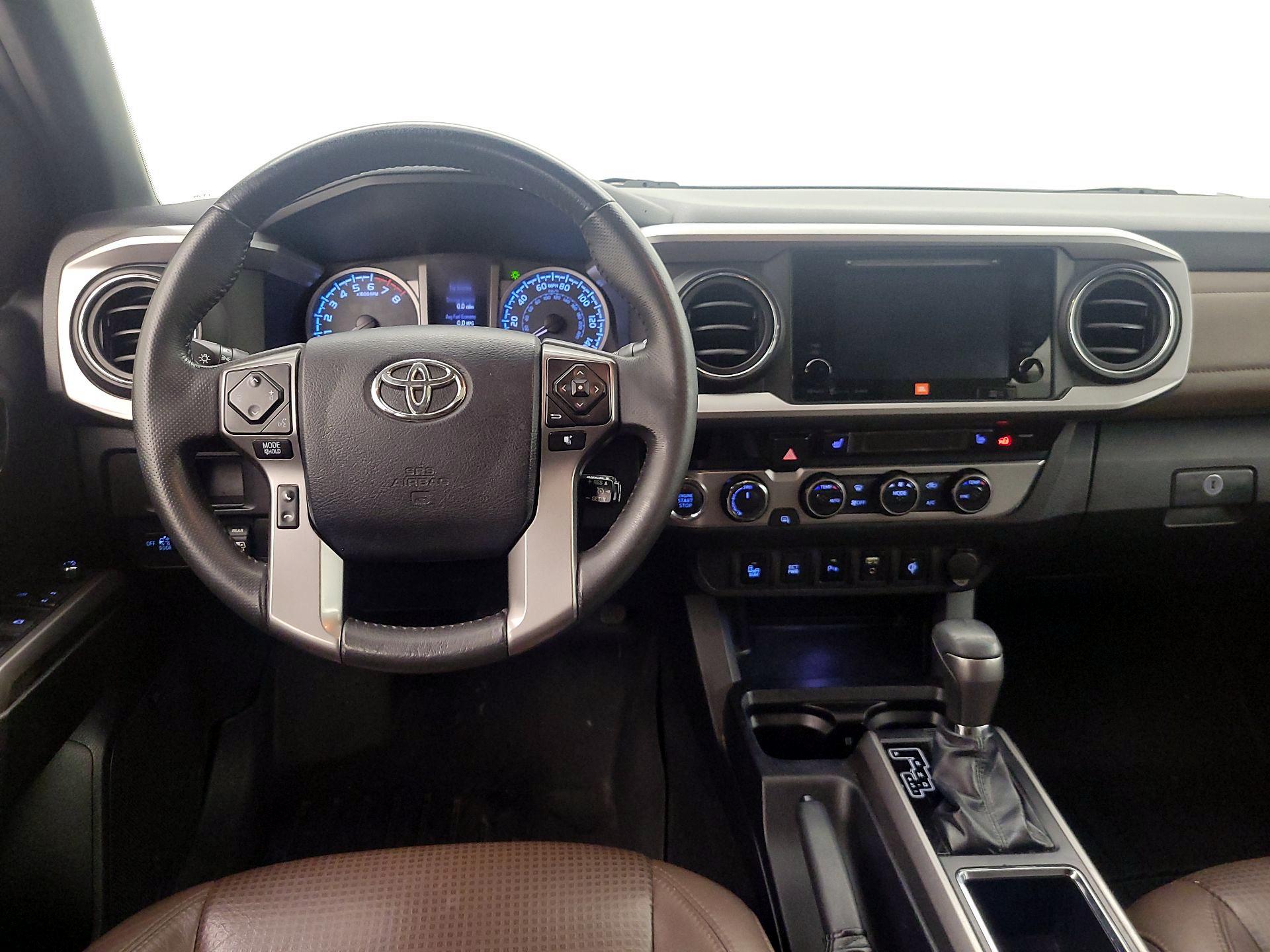 Thumbnail: 2017 Toyota Tacoma - 10