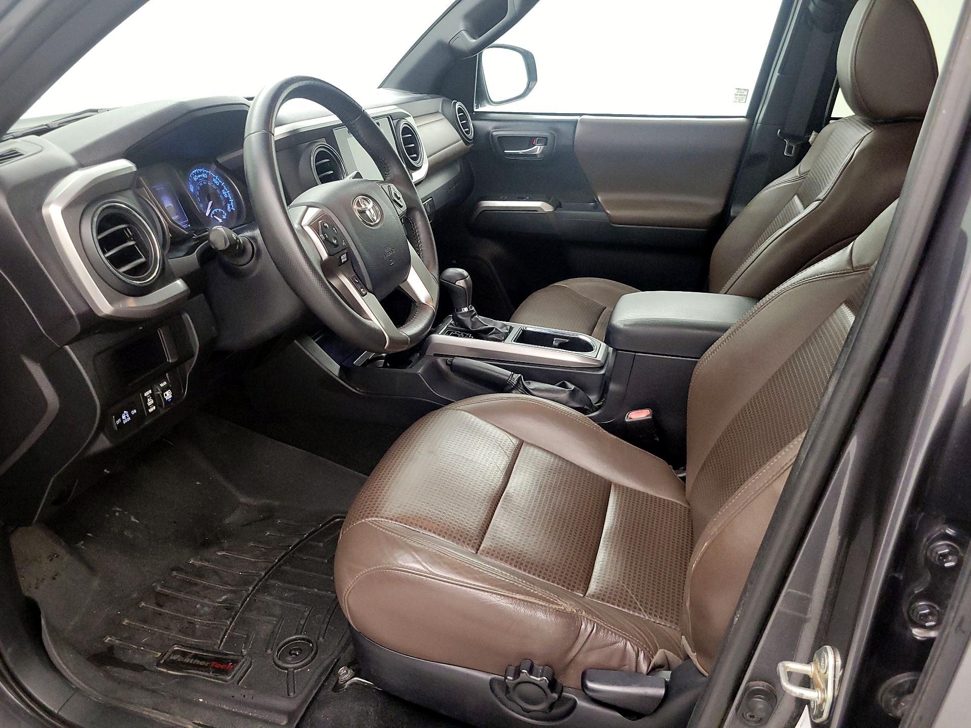 Thumbnail: 2017 Toyota Tacoma - 11