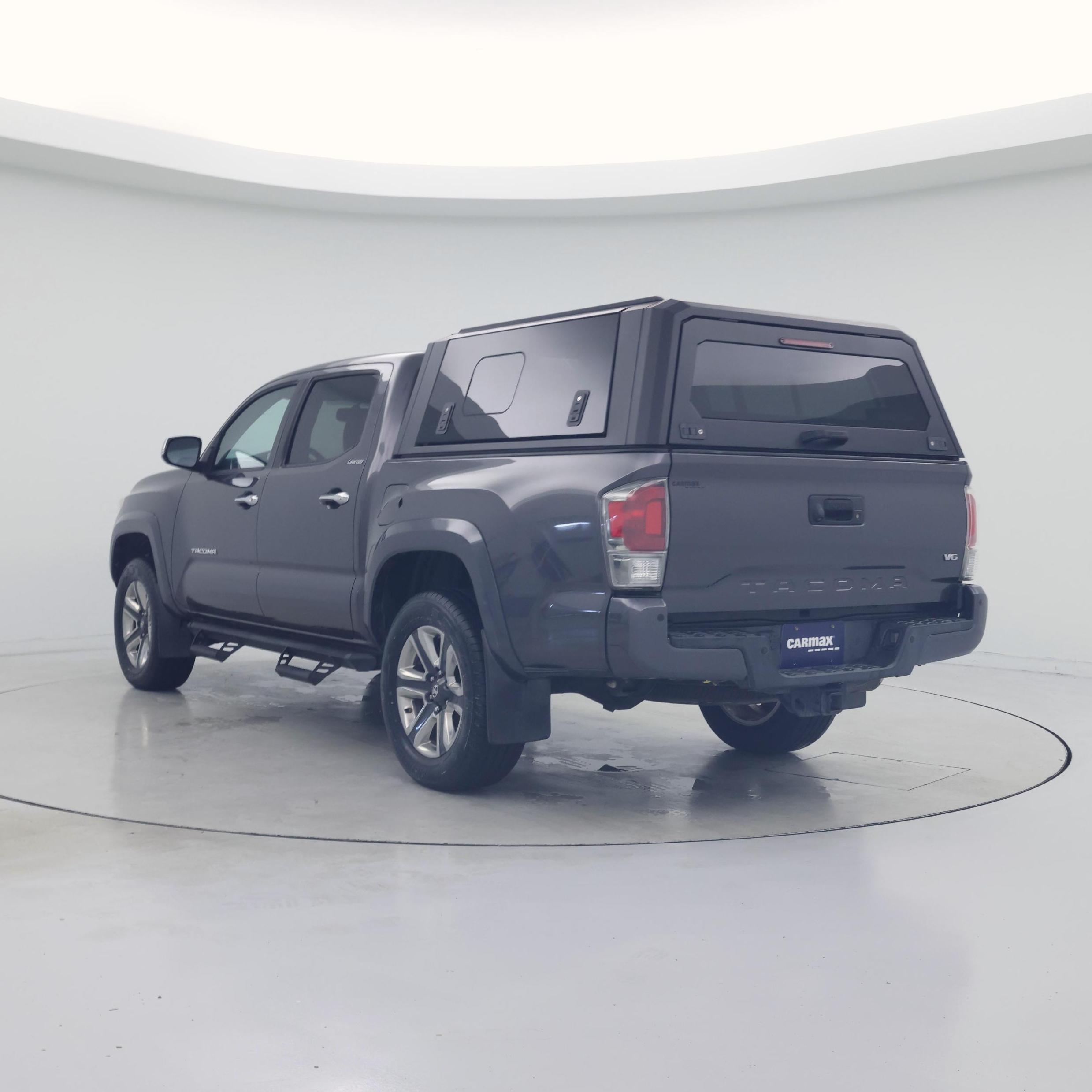 Thumbnail: 2017 Toyota Tacoma - 2