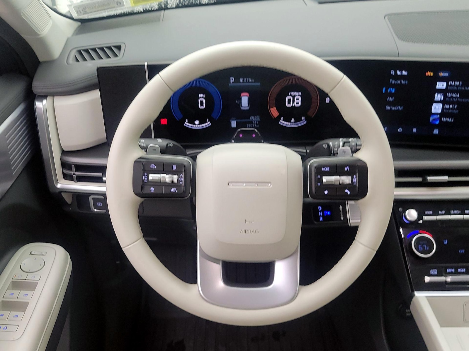 2025 Hyundai Santa Fe SEL - Photo 11