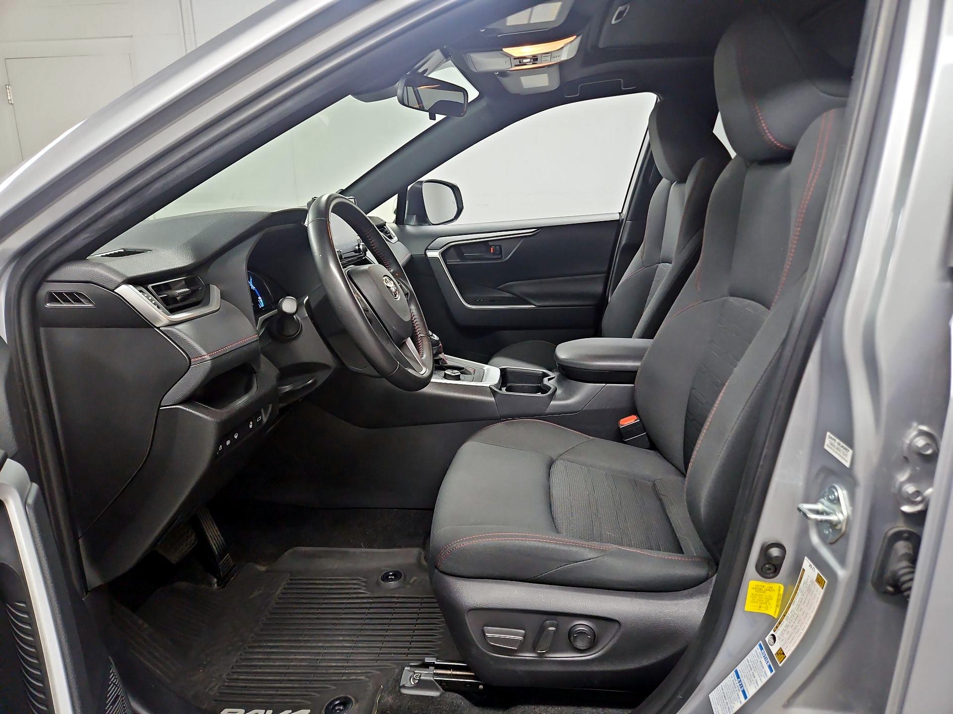 Thumbnail: 2021 Toyota RAV4 - 11