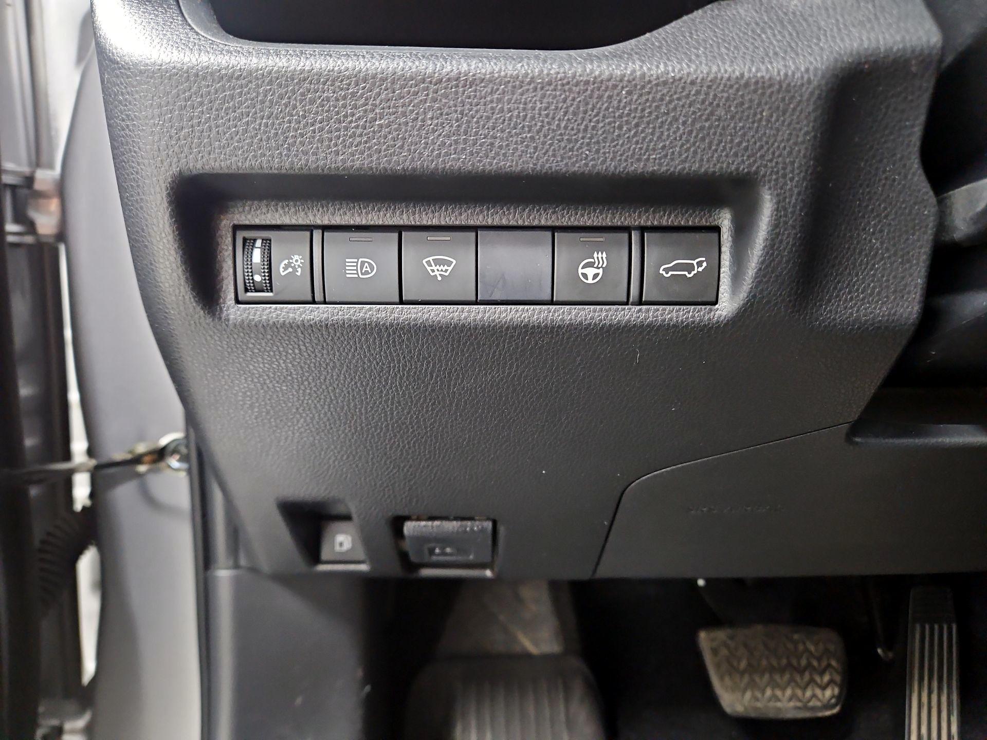 Thumbnail: 2021 Toyota RAV4 - 13