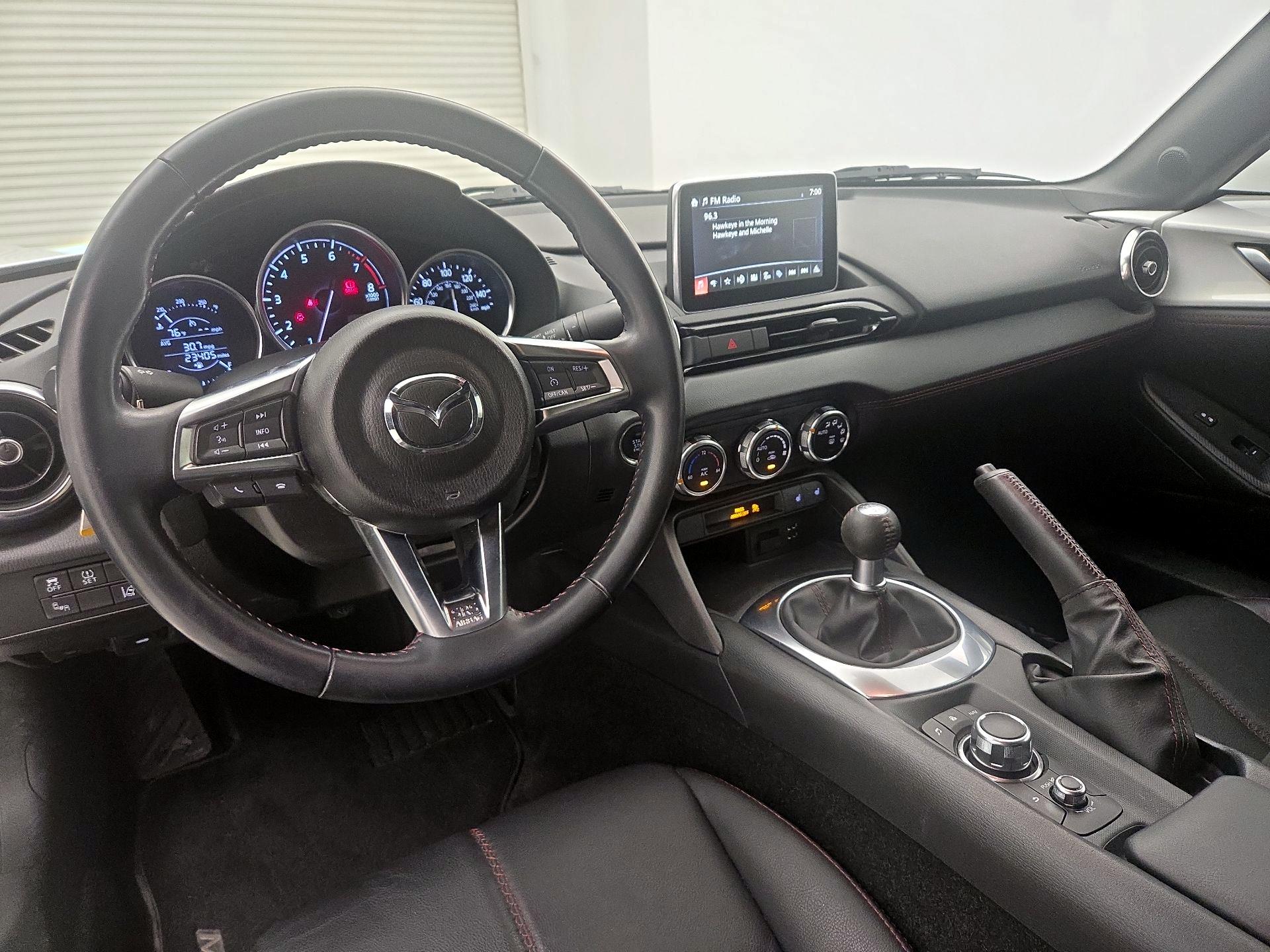 Thumbnail: 2016 Mazda MX-5 Miata - 9
