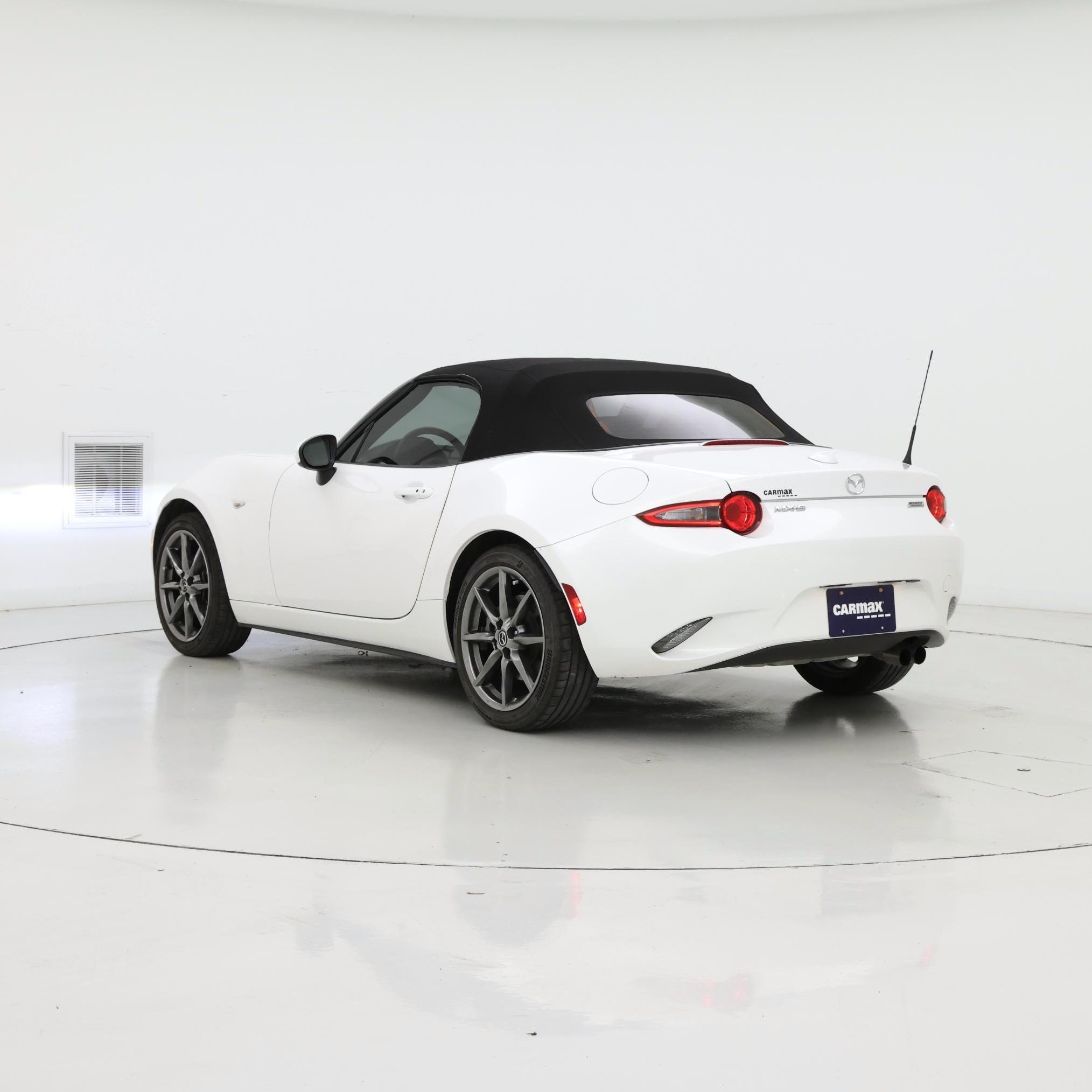 Thumbnail: 2016 Mazda MX-5 Miata - 2