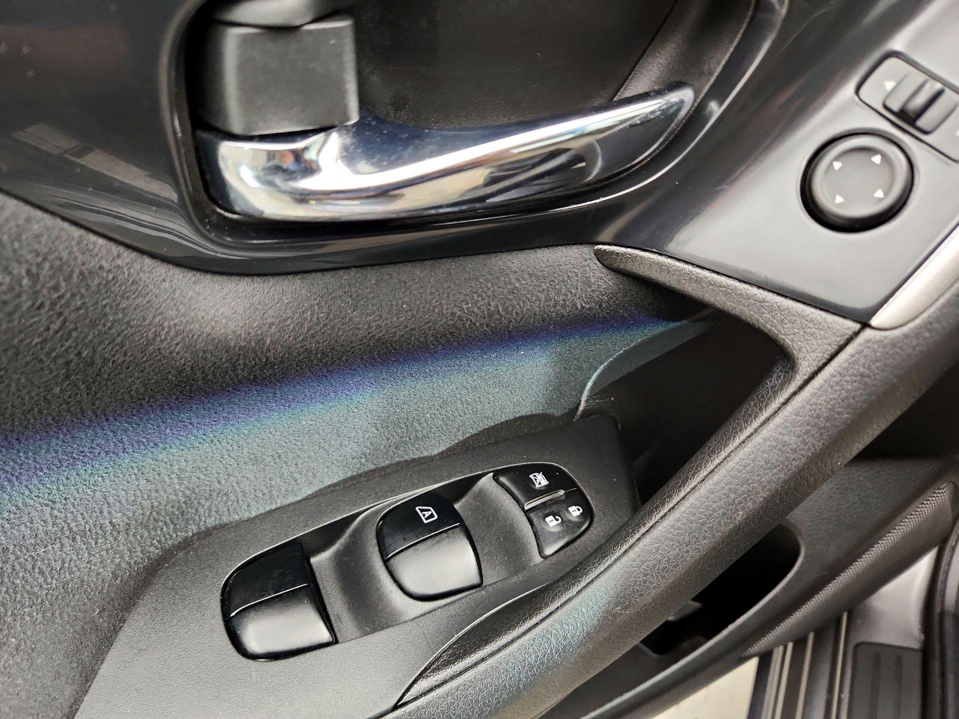 Thumbnail: 2014 Nissan Altima - 12