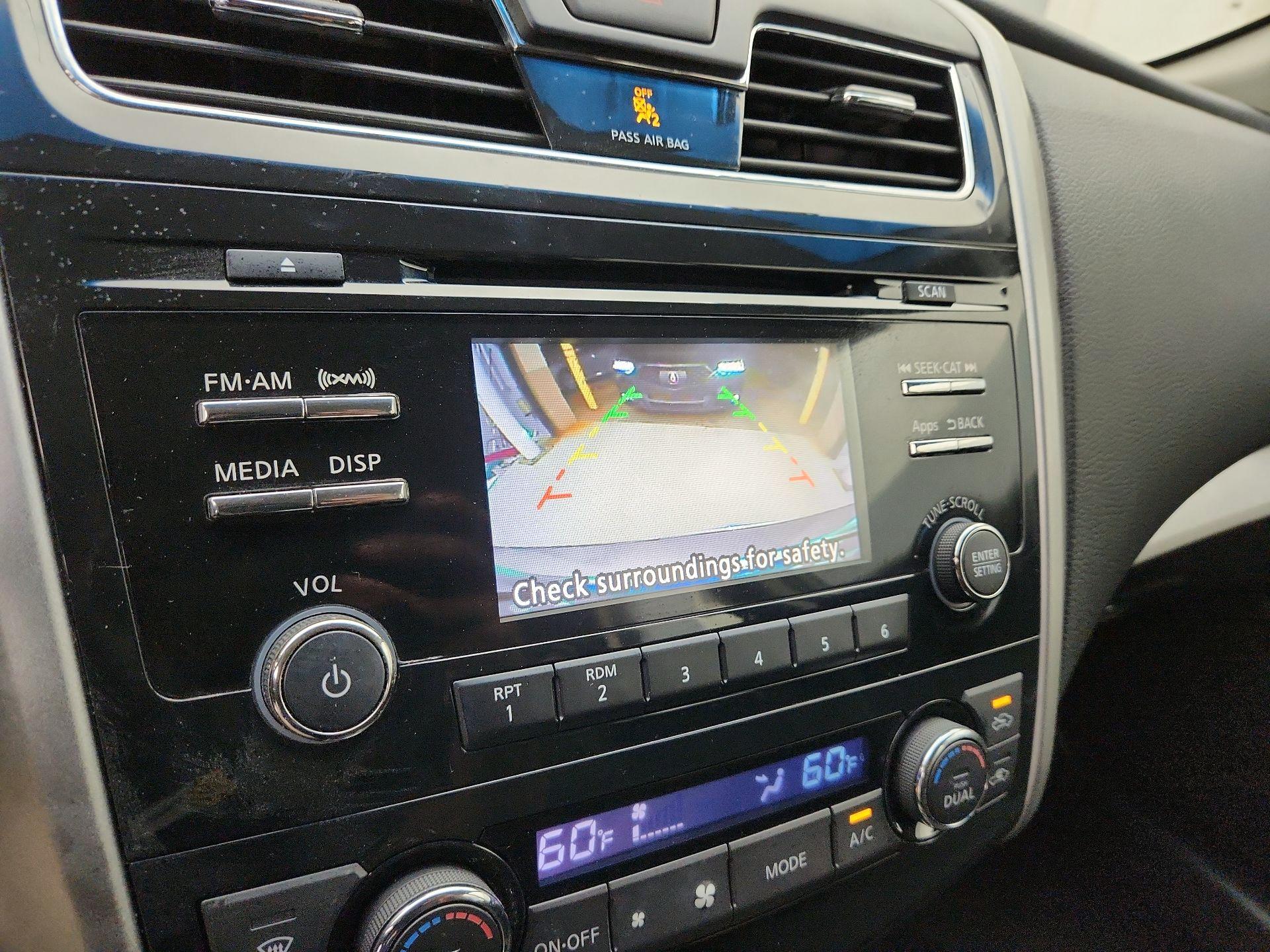 Thumbnail: 2014 Nissan Altima - 14