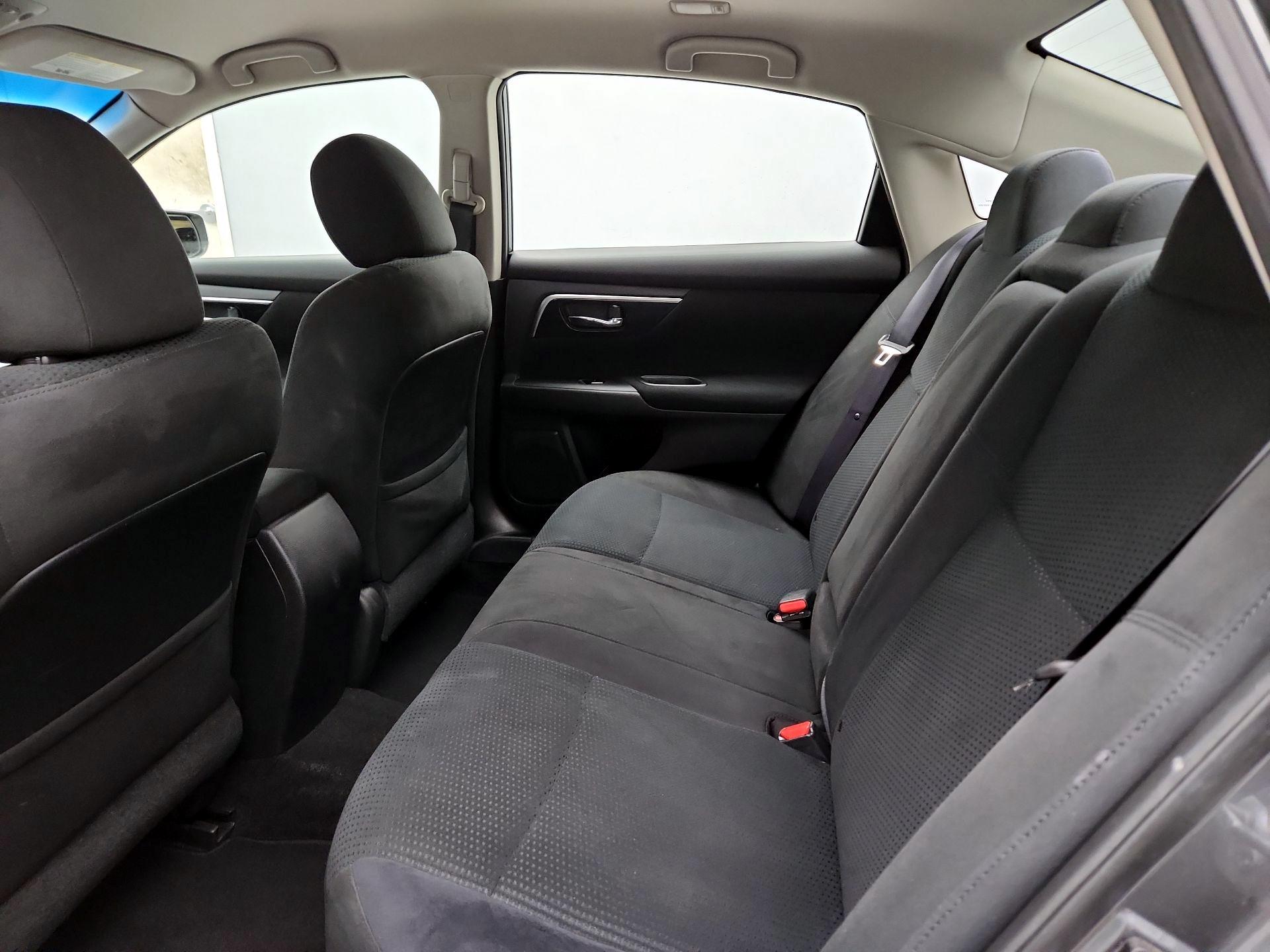 Thumbnail: 2014 Nissan Altima - 19