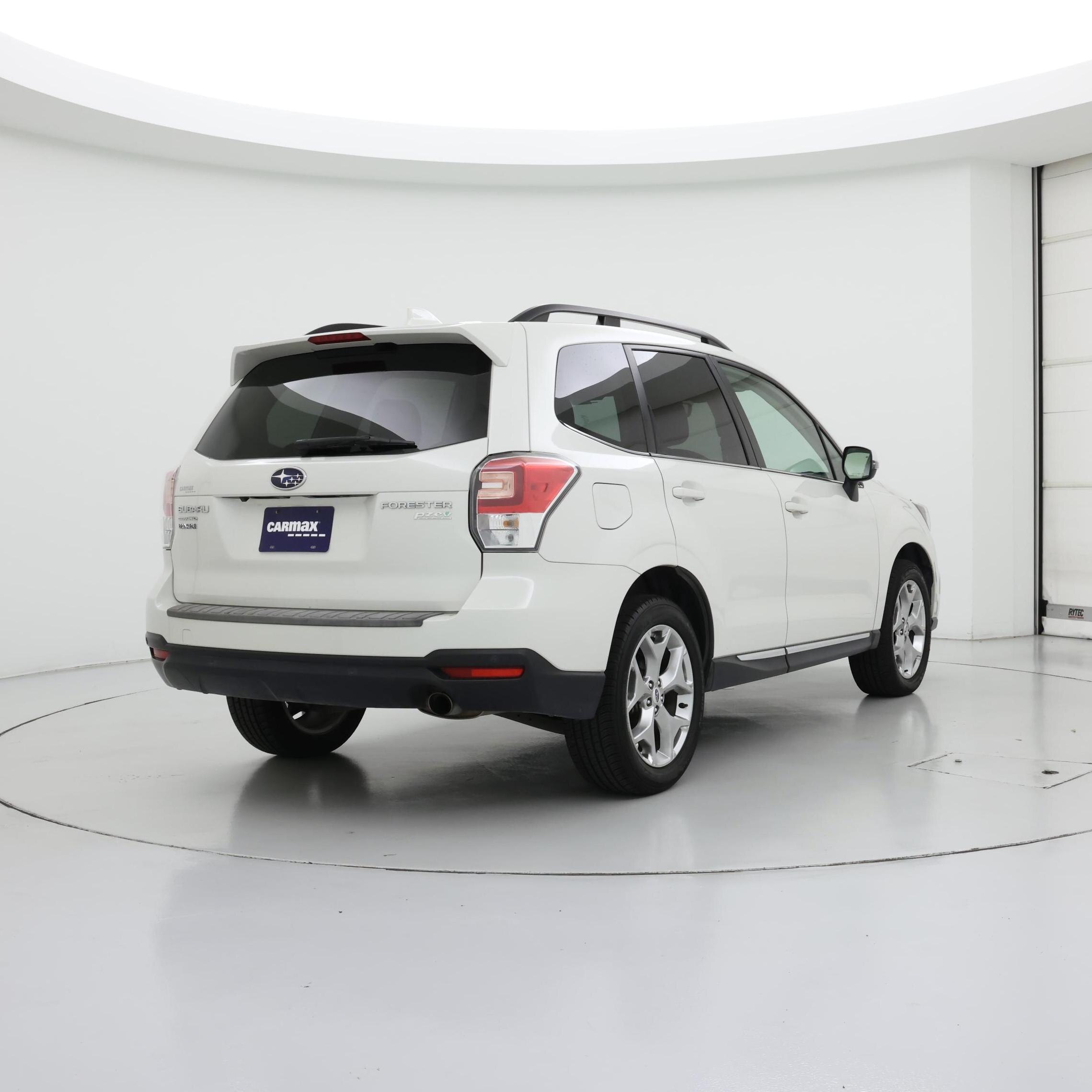 Thumbnail: 2017 Subaru Forester - 8