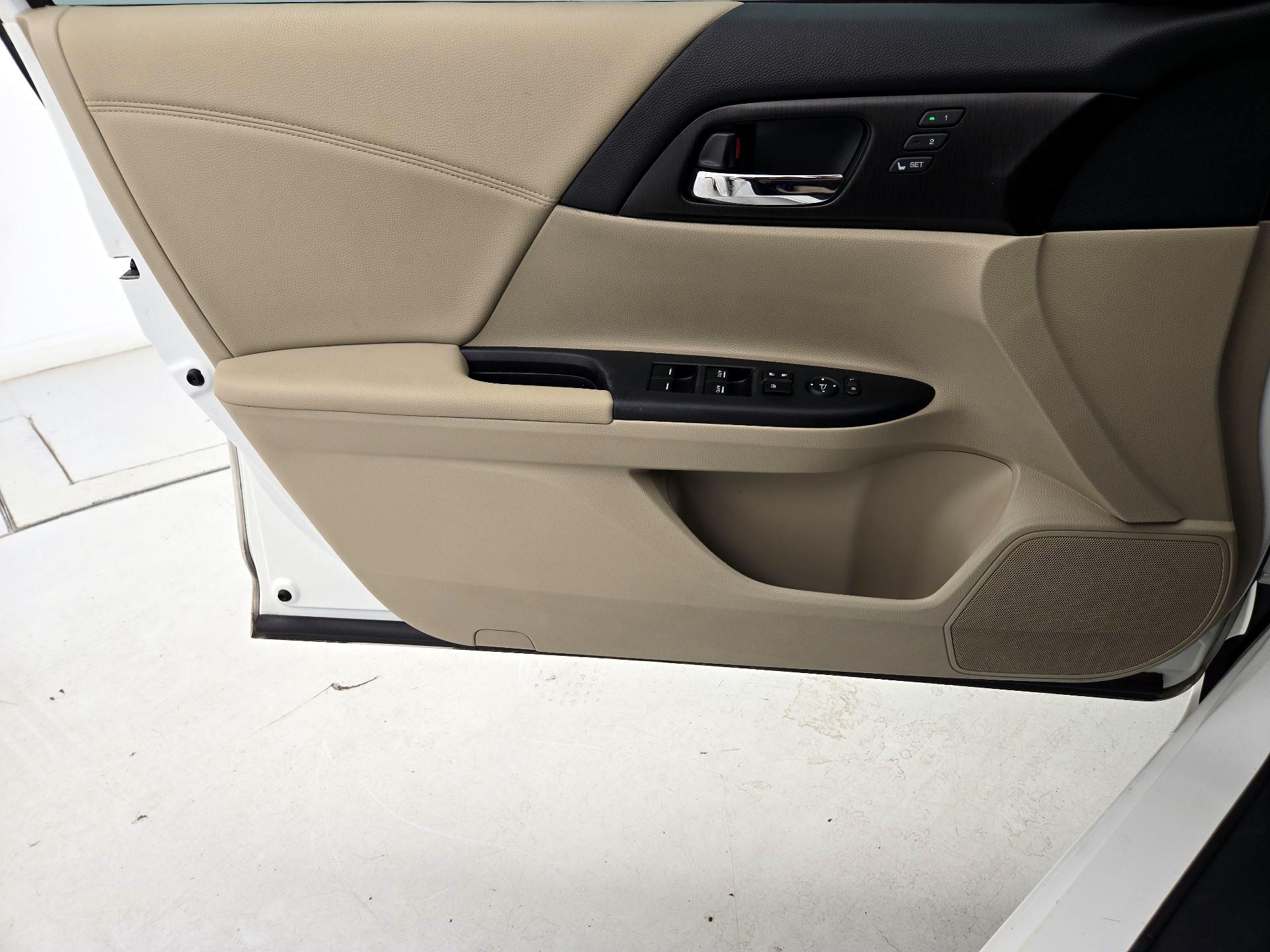 Thumbnail: 2014 Honda Accord - 12