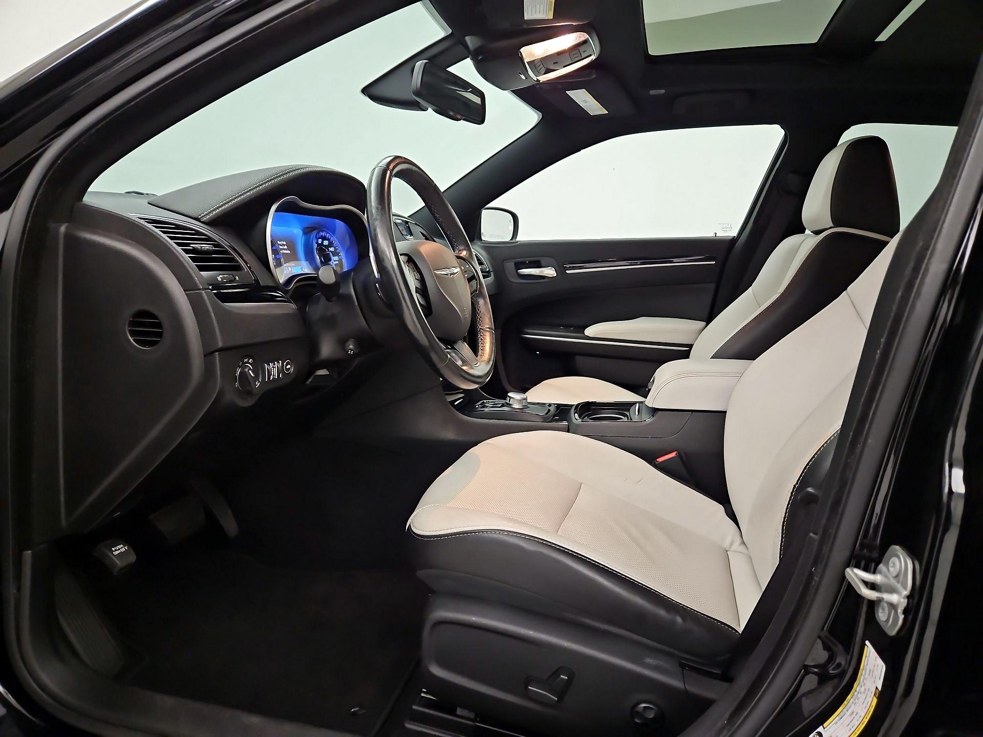 Thumbnail: 2021 Chrysler 300 - 11