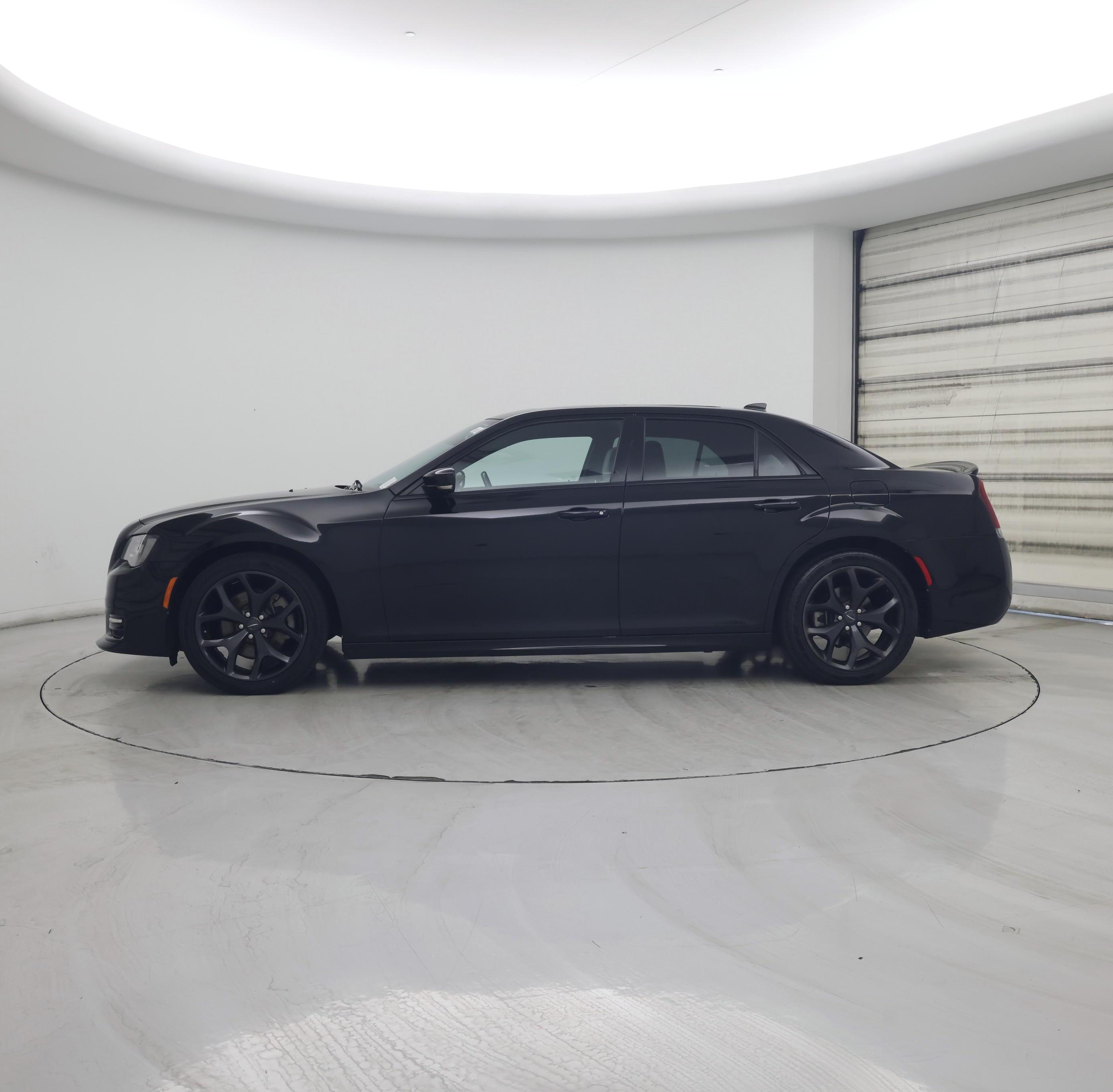 Thumbnail: 2021 Chrysler 300 - 3