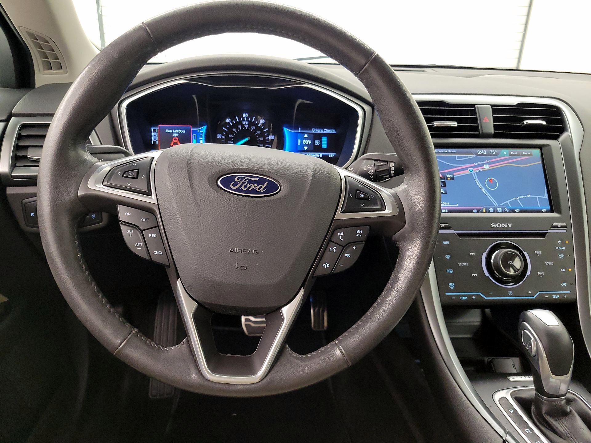 Thumbnail: 2015 Ford Fusion - 10