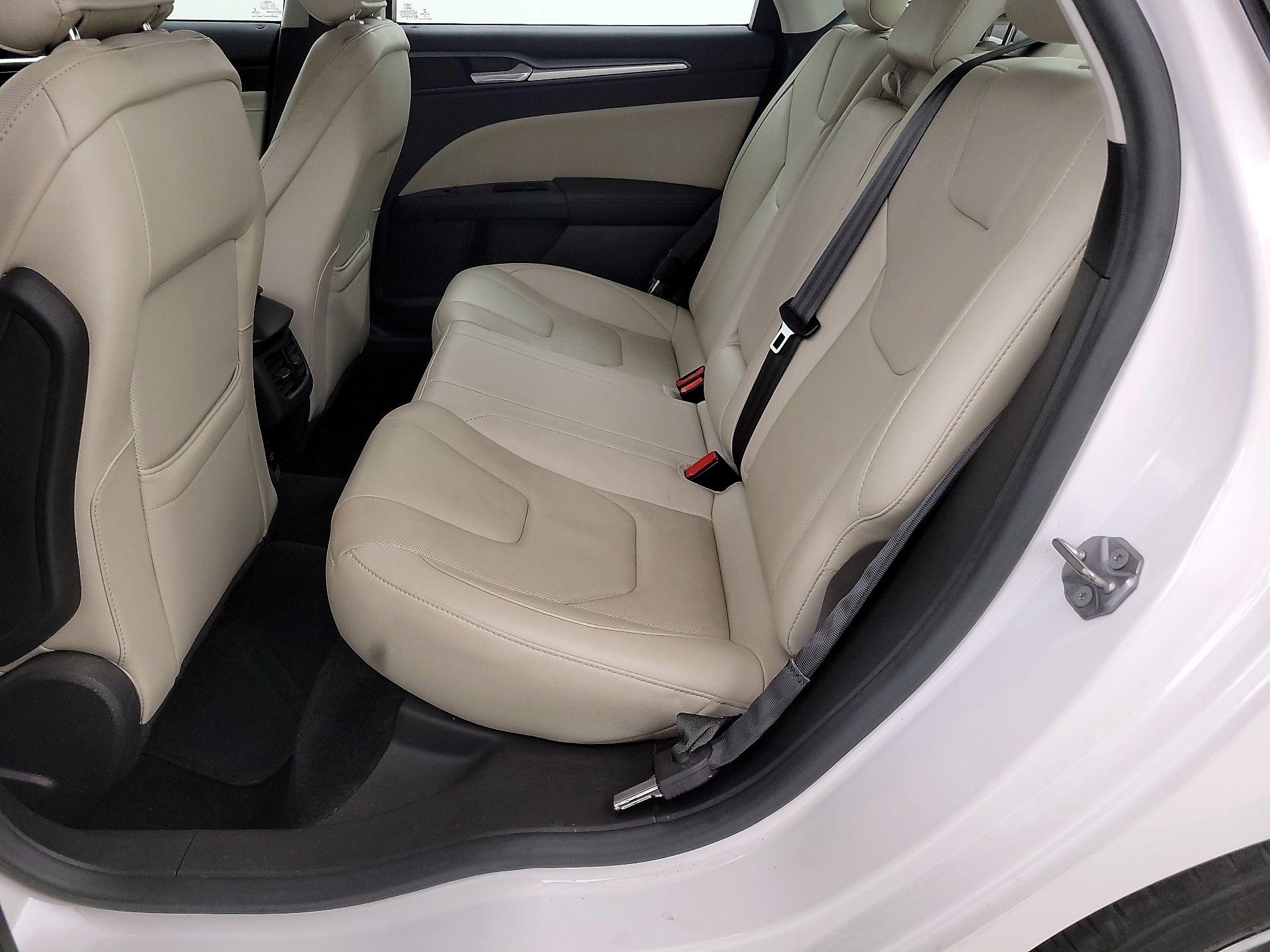 Thumbnail: 2015 Ford Fusion - 20