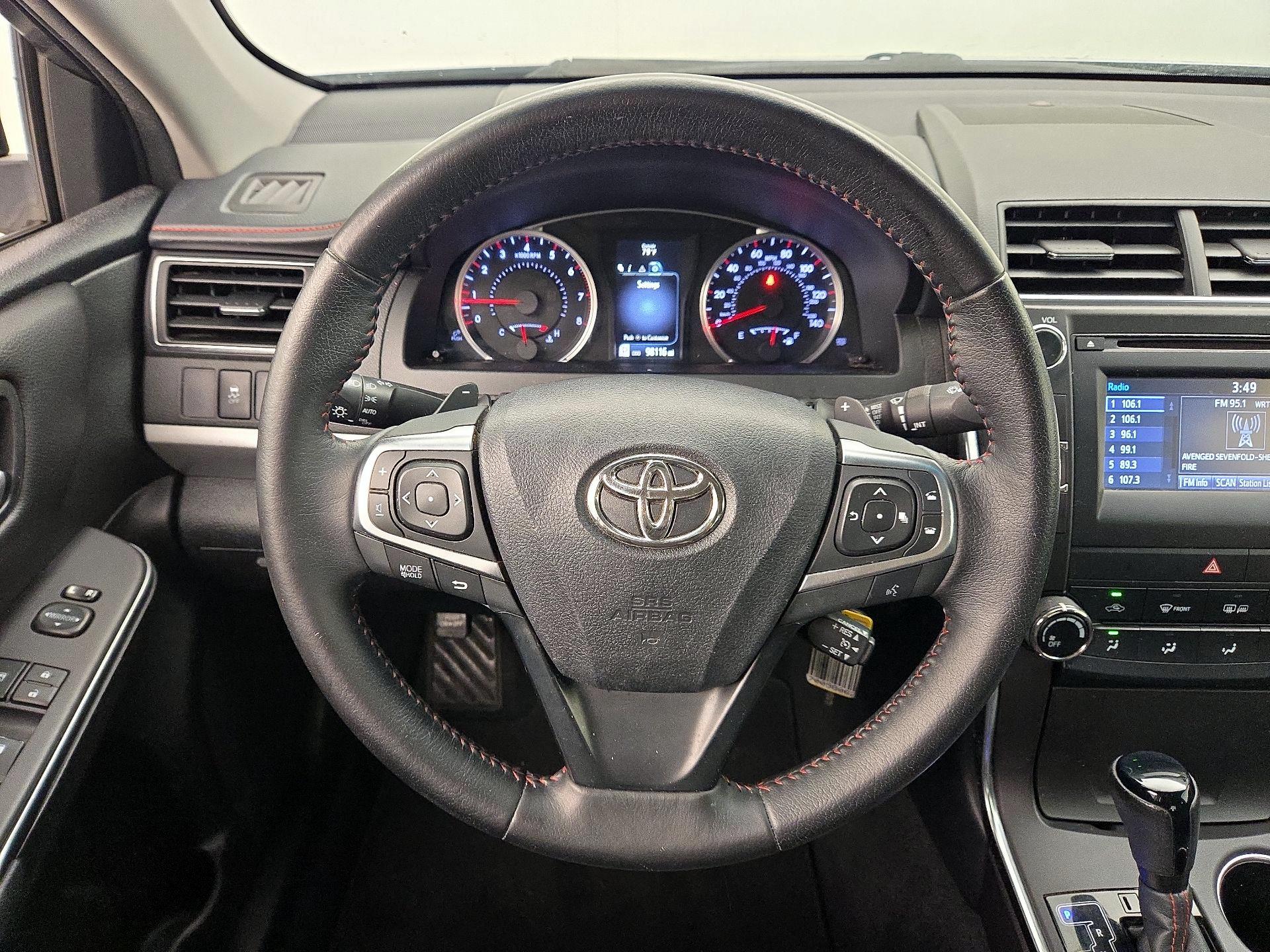 Thumbnail: 2016 Toyota Camry - 10
