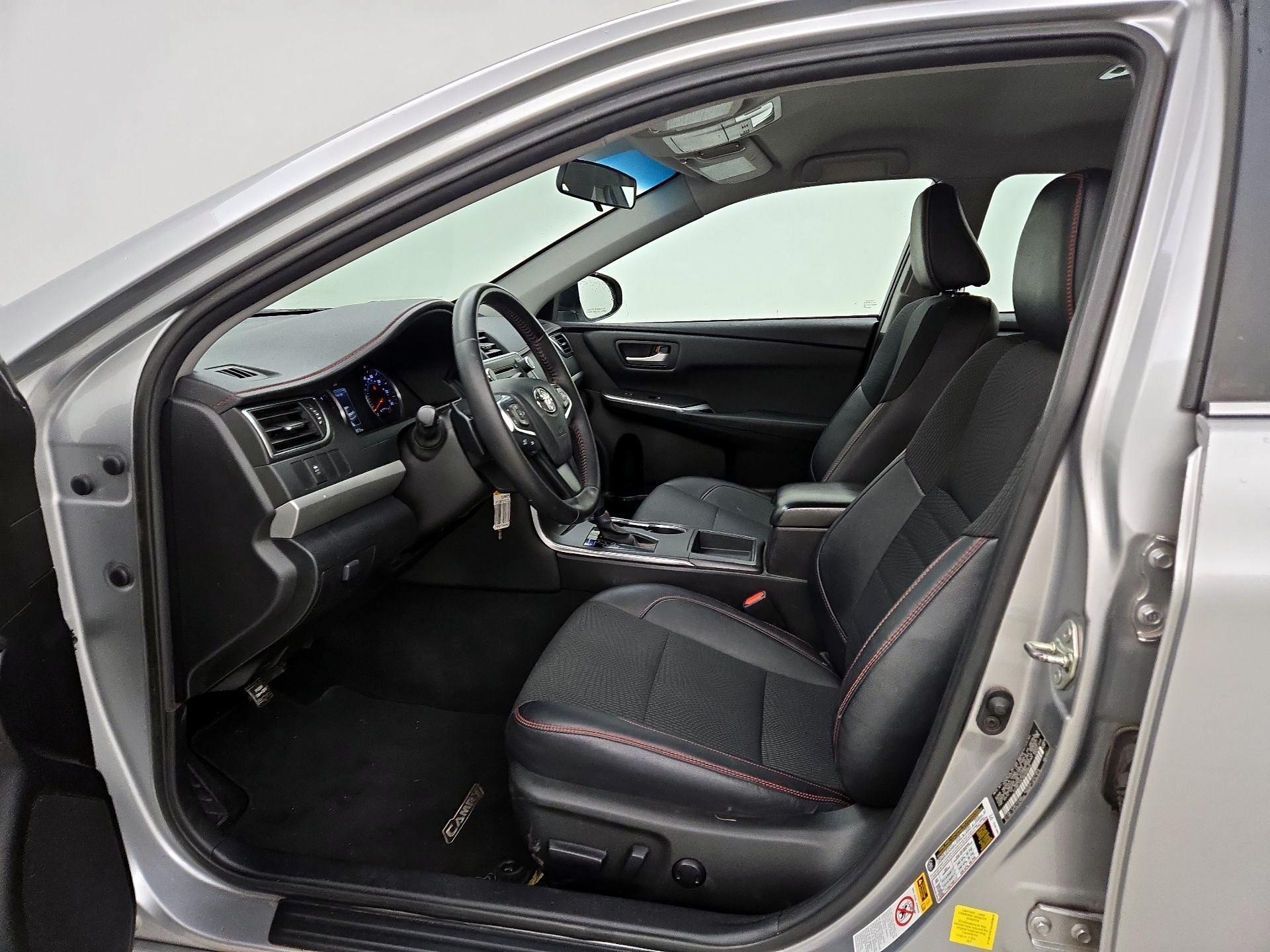 Thumbnail: 2016 Toyota Camry - 11