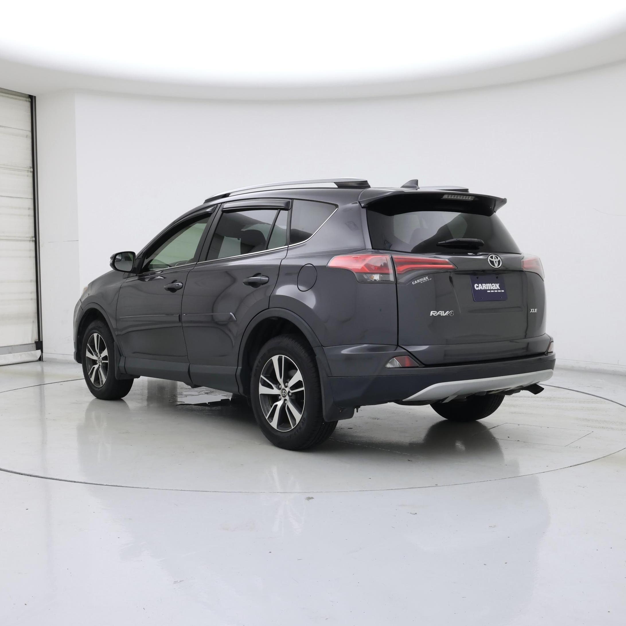 Thumbnail: 2017 Toyota RAV4 - 2