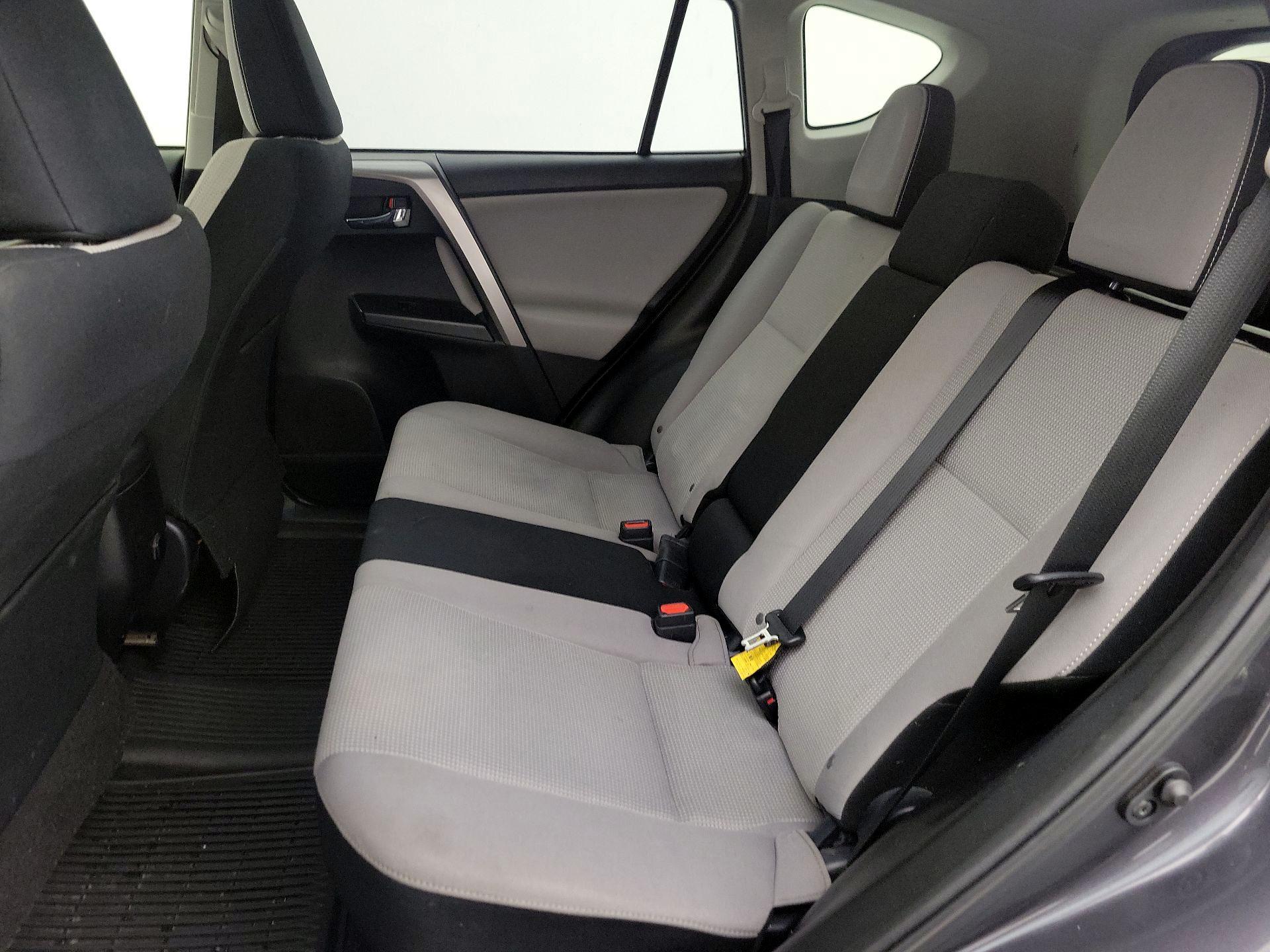 Thumbnail: 2017 Toyota RAV4 - 20