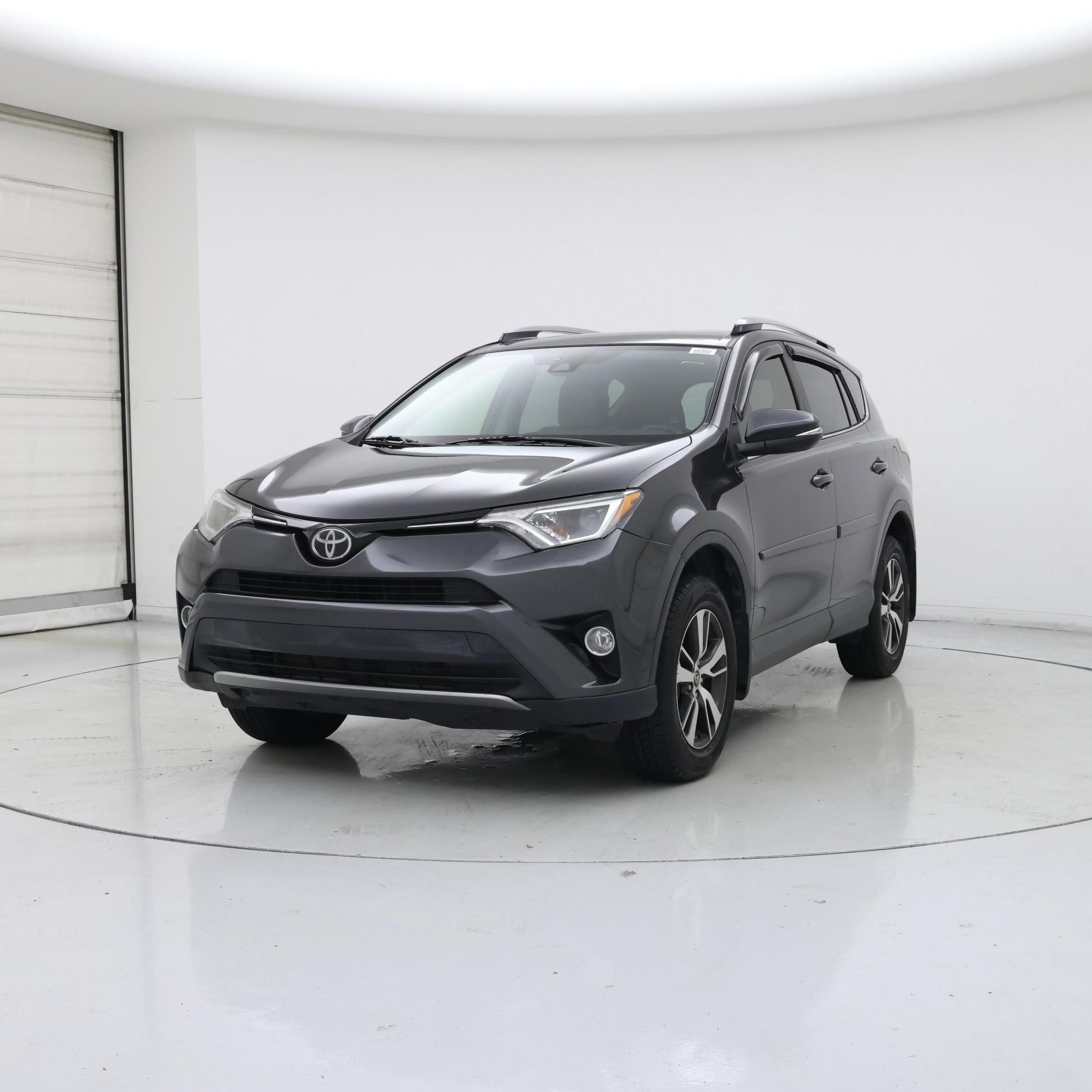 Thumbnail: 2017 Toyota RAV4 - 4