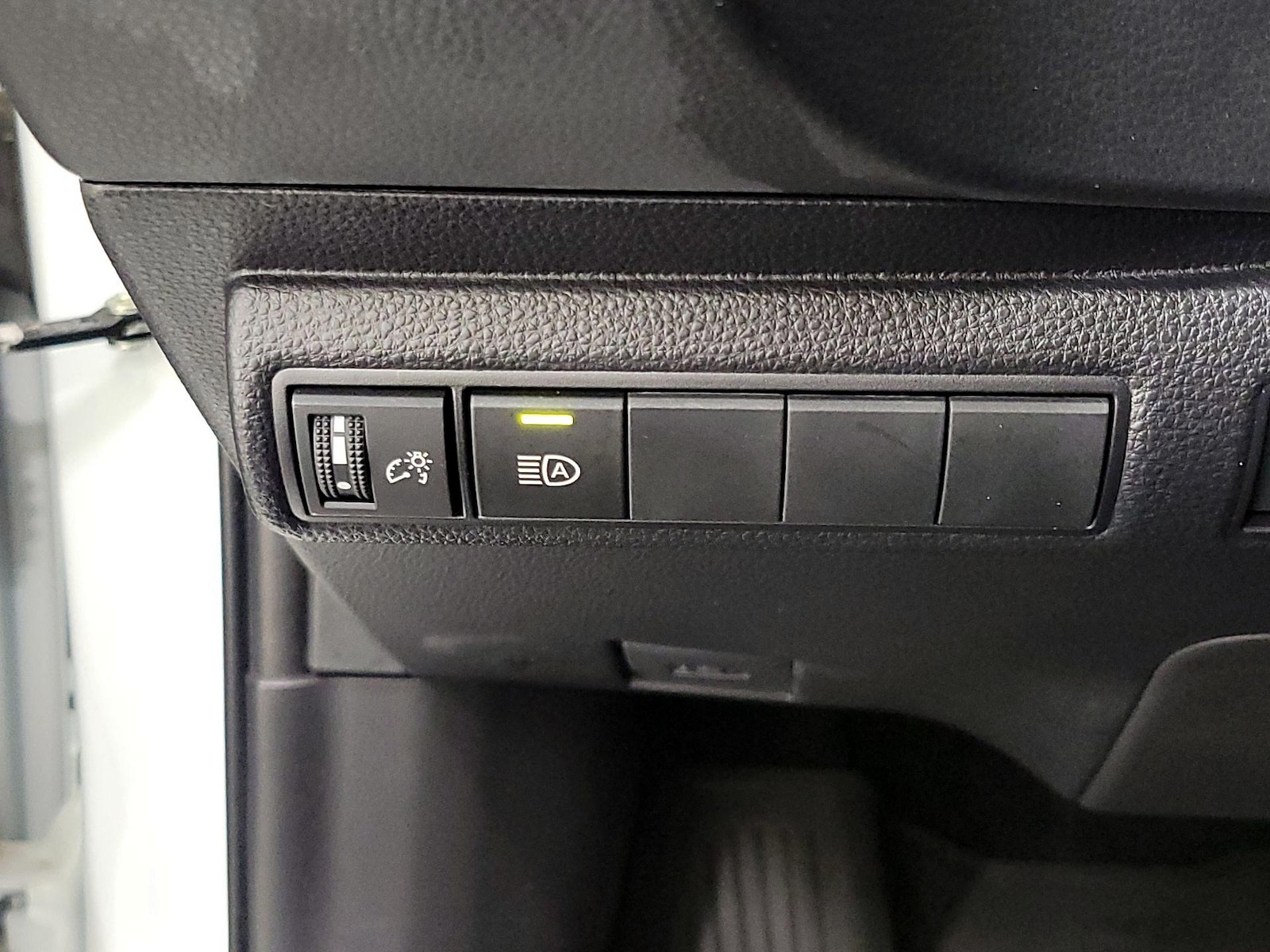 2024 Toyota Corolla SE - Photo 14