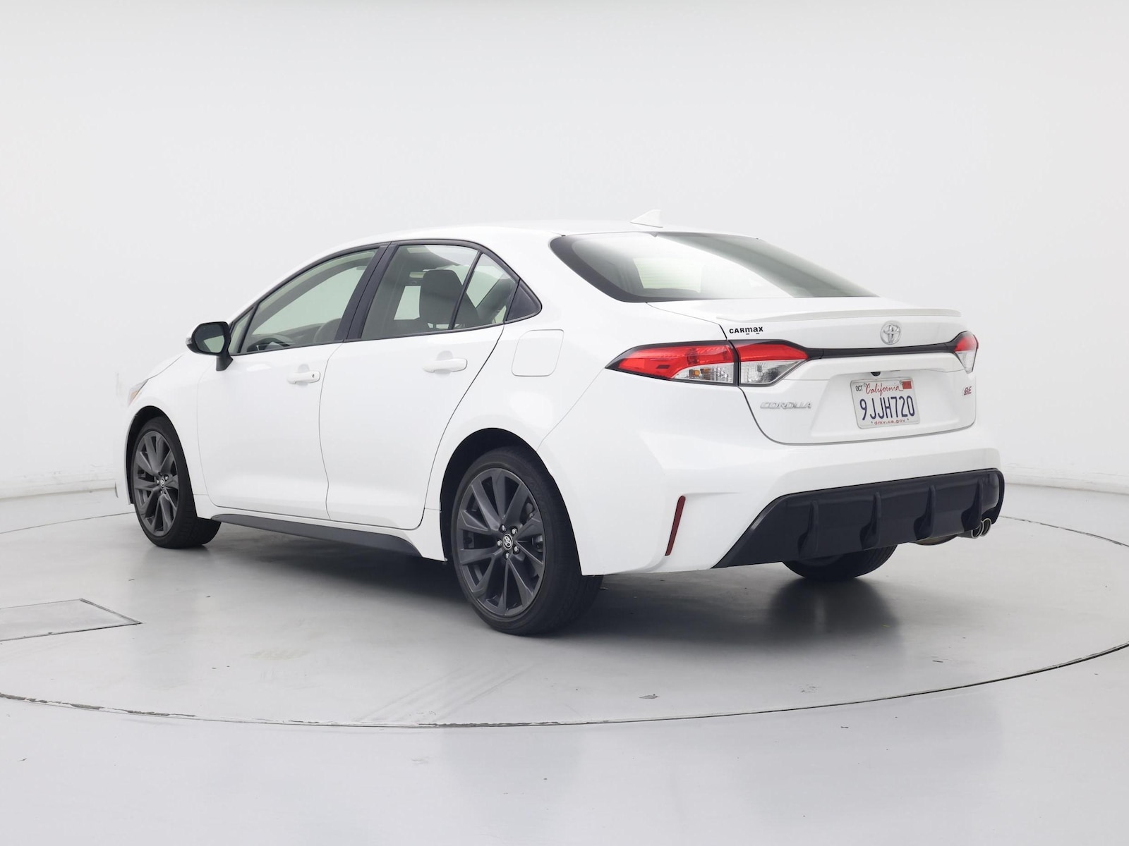 2024 Toyota Corolla SE - Photo 3