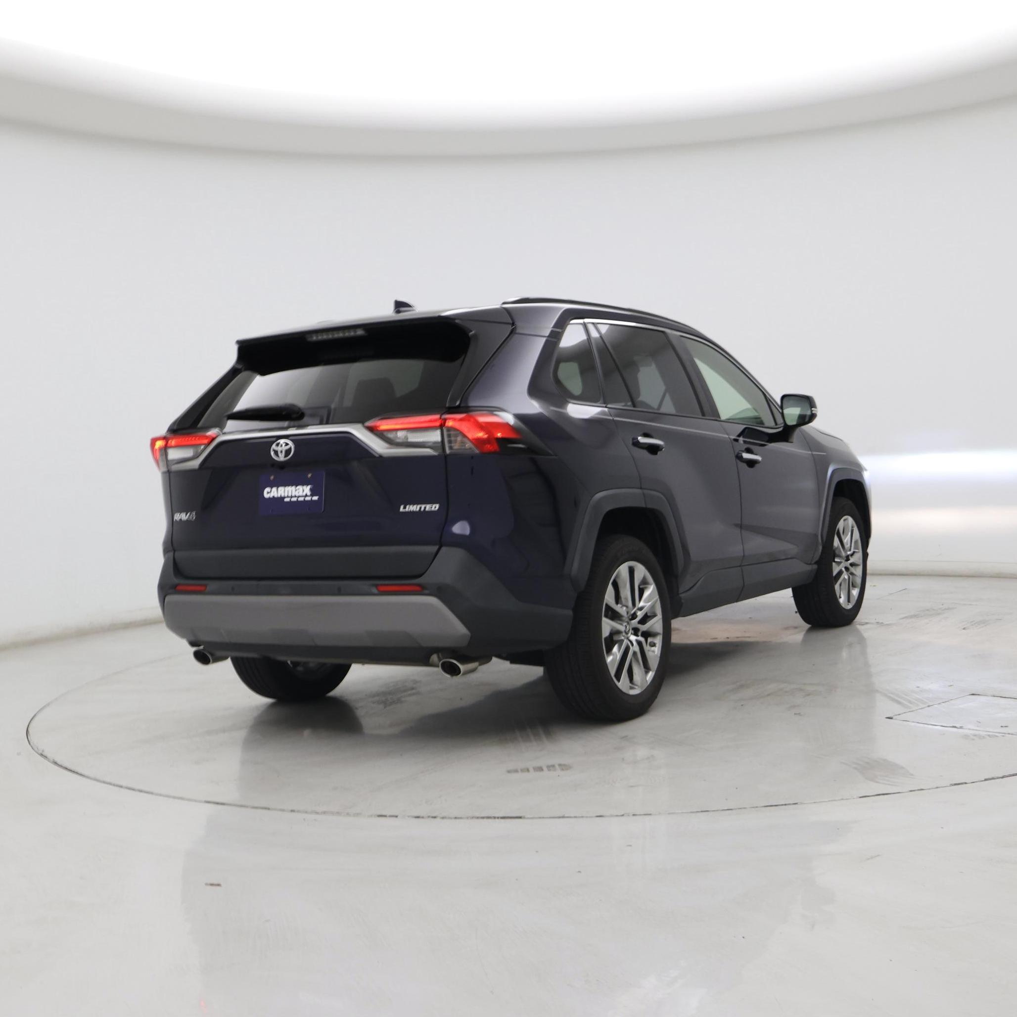 Thumbnail: 2019 Toyota RAV4 - 8