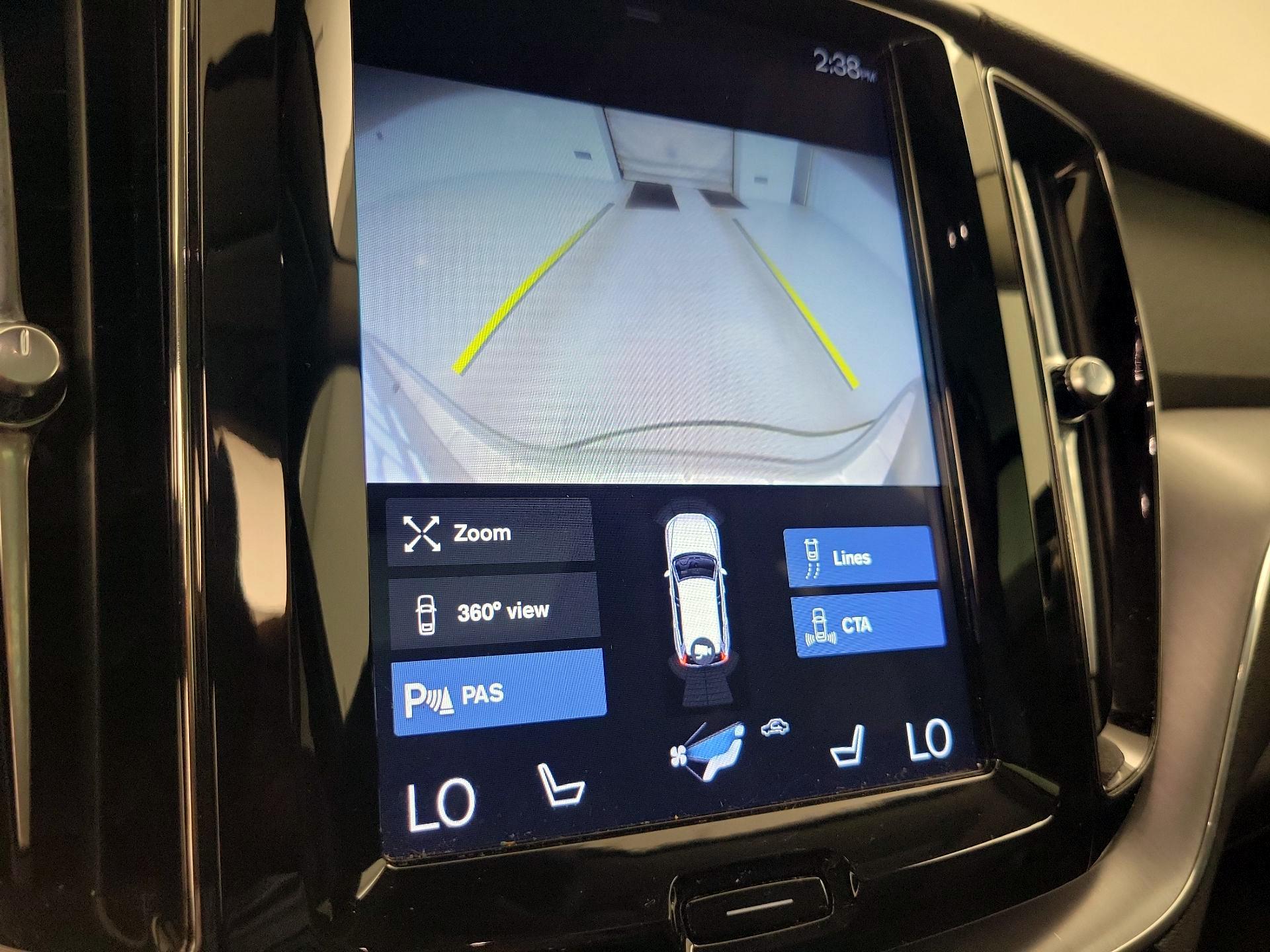 Thumbnail: 2020 Volvo XC60 - 15