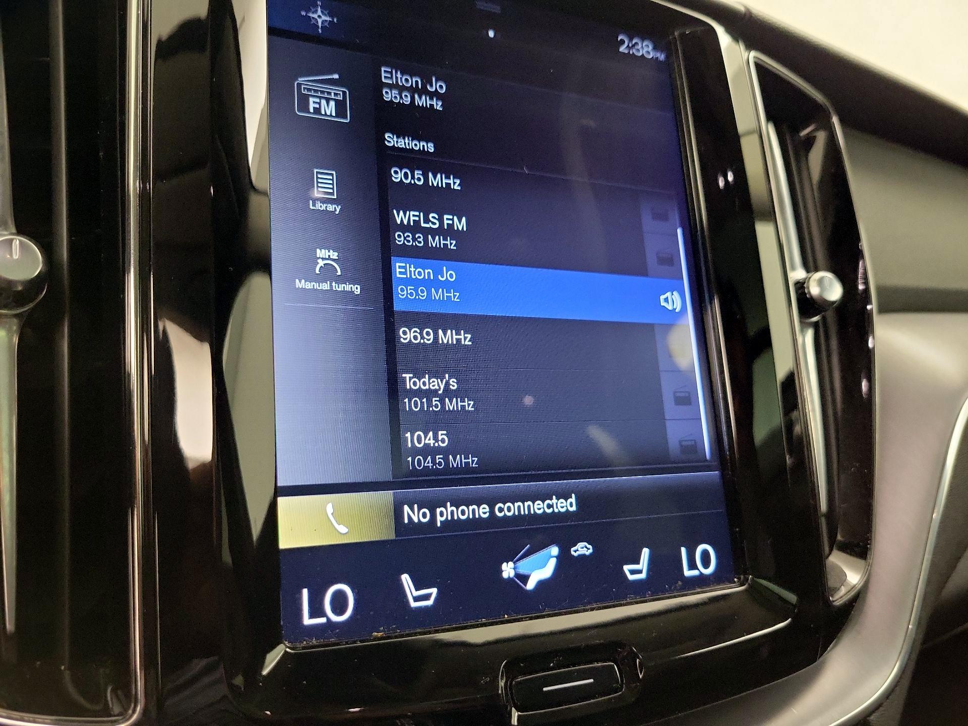 Thumbnail: 2020 Volvo XC60 - 16