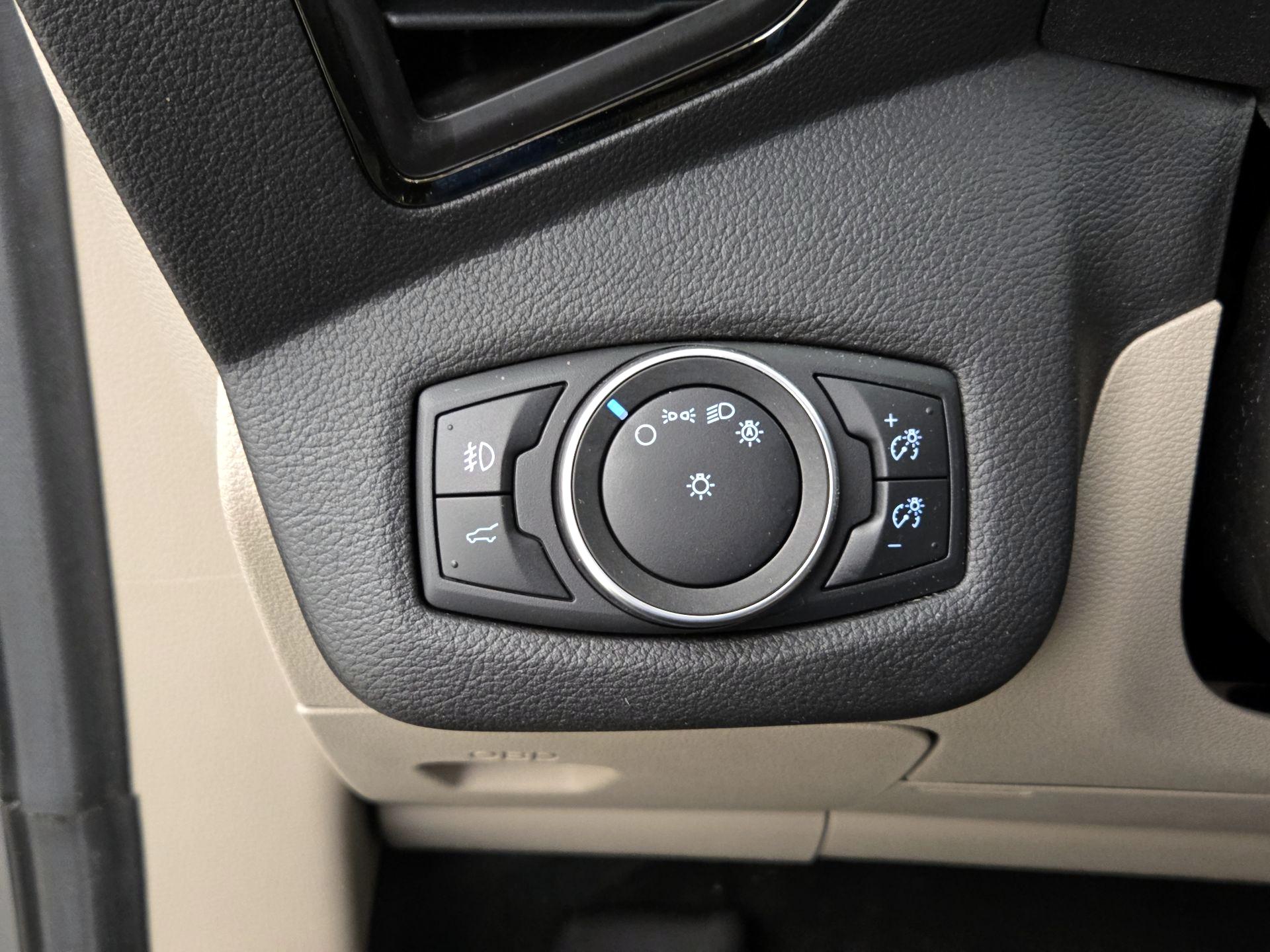 Thumbnail: 2018 Ford Escape - 13