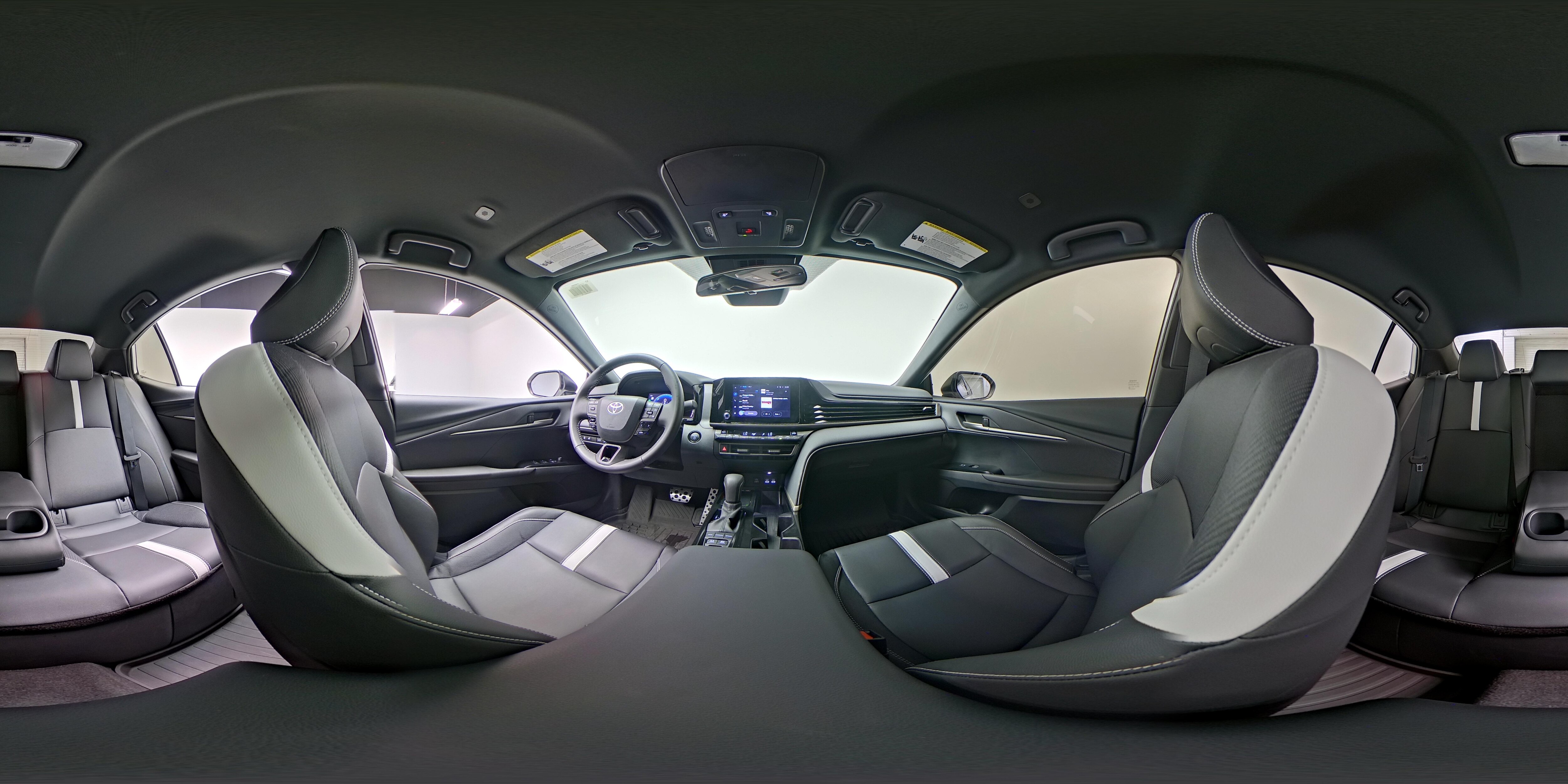 2026 Toyota Camry SE - Photo 24