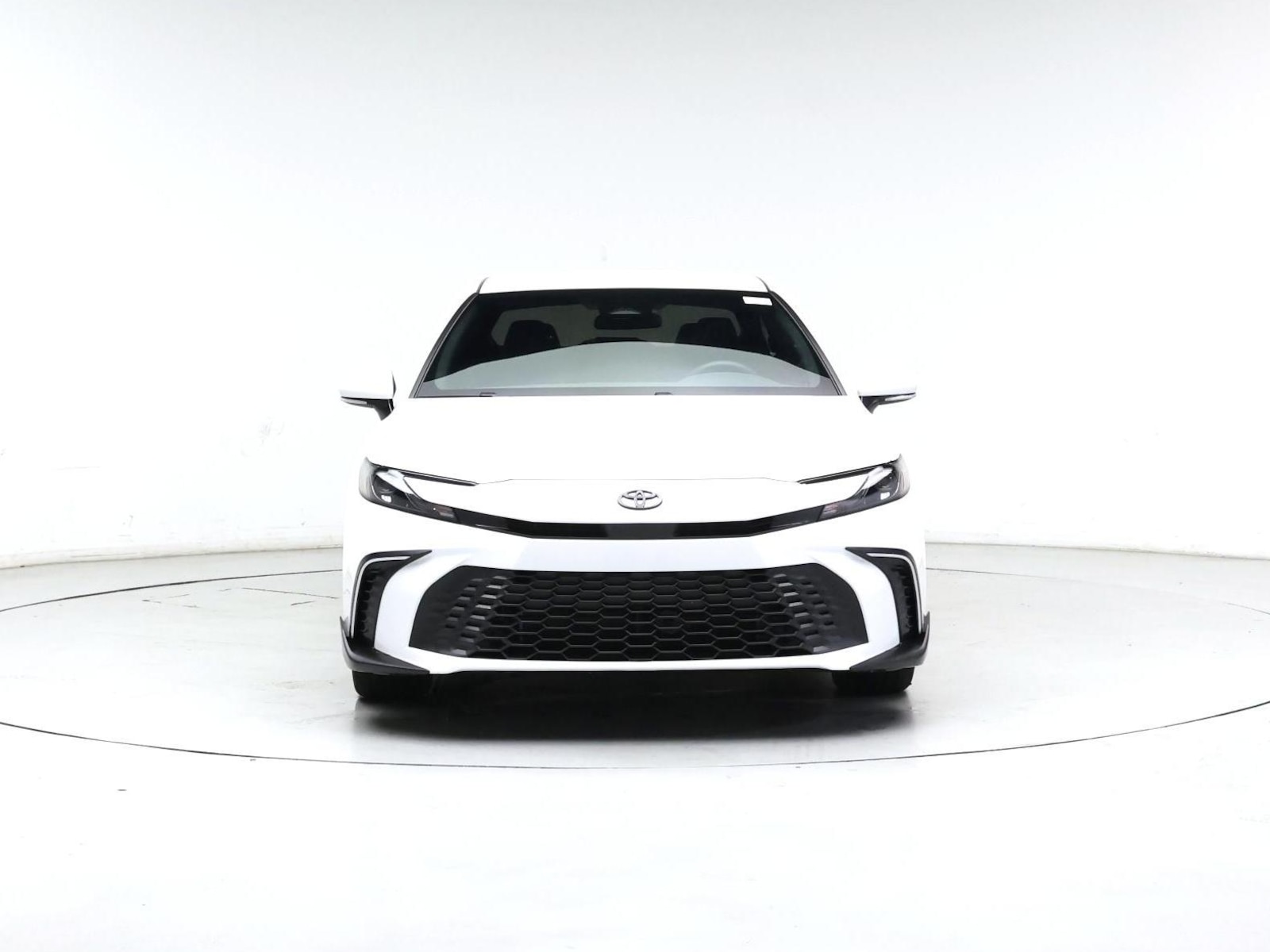 2026 Toyota Camry SE - Photo 6