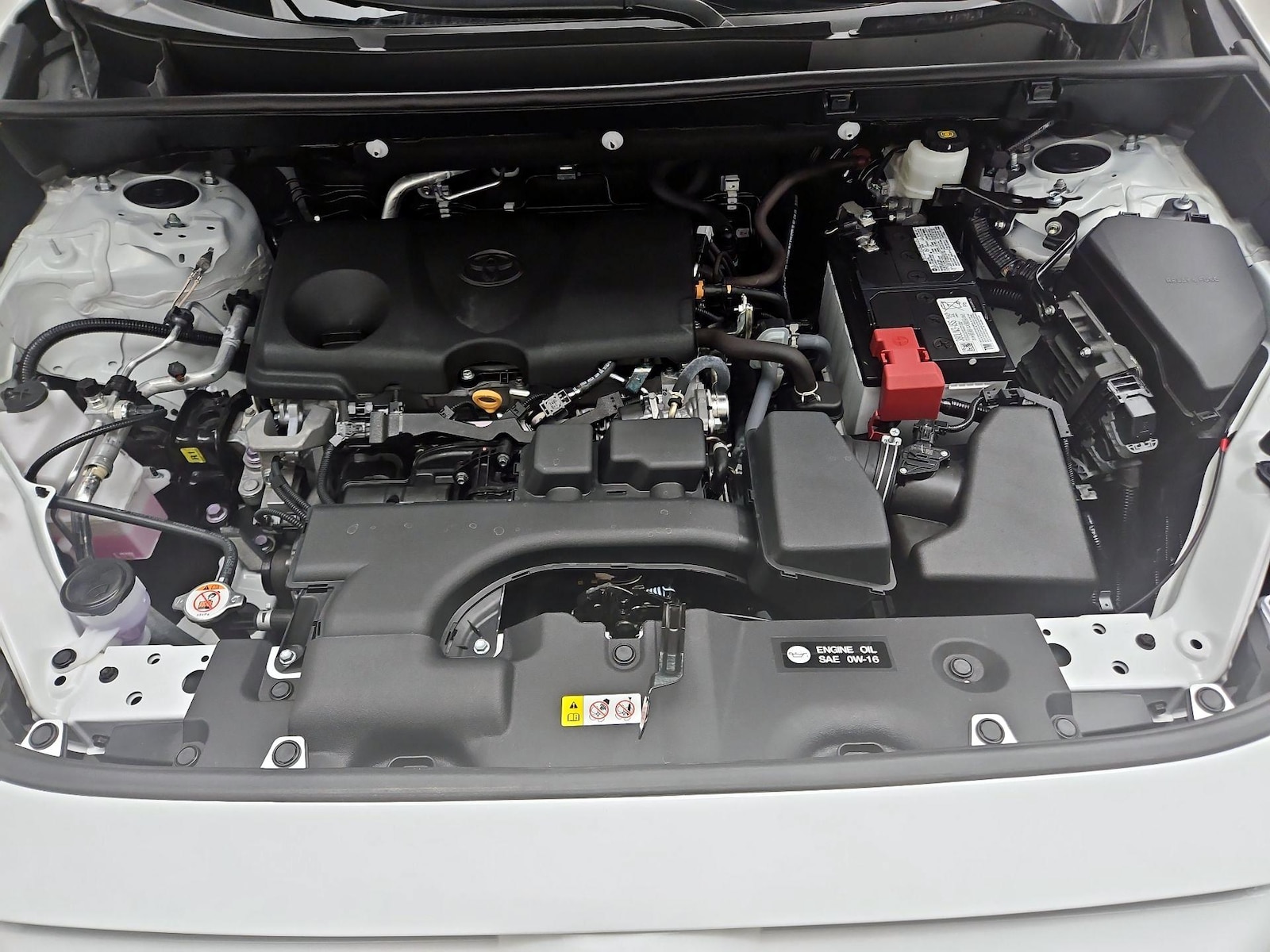 2022 Toyota RAV4 LE - Photo 23