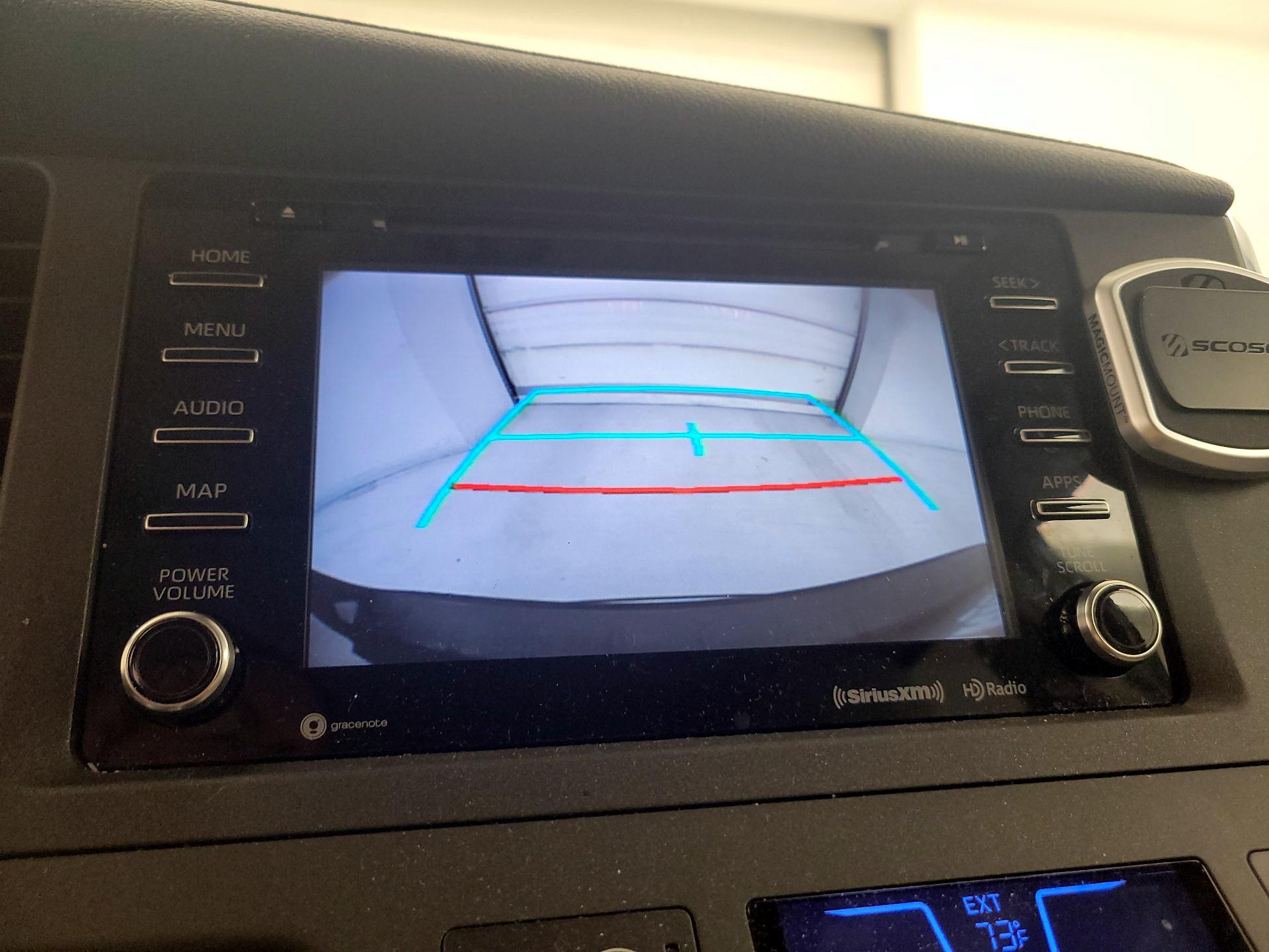 Thumbnail: 2019 Toyota Sienna - 14