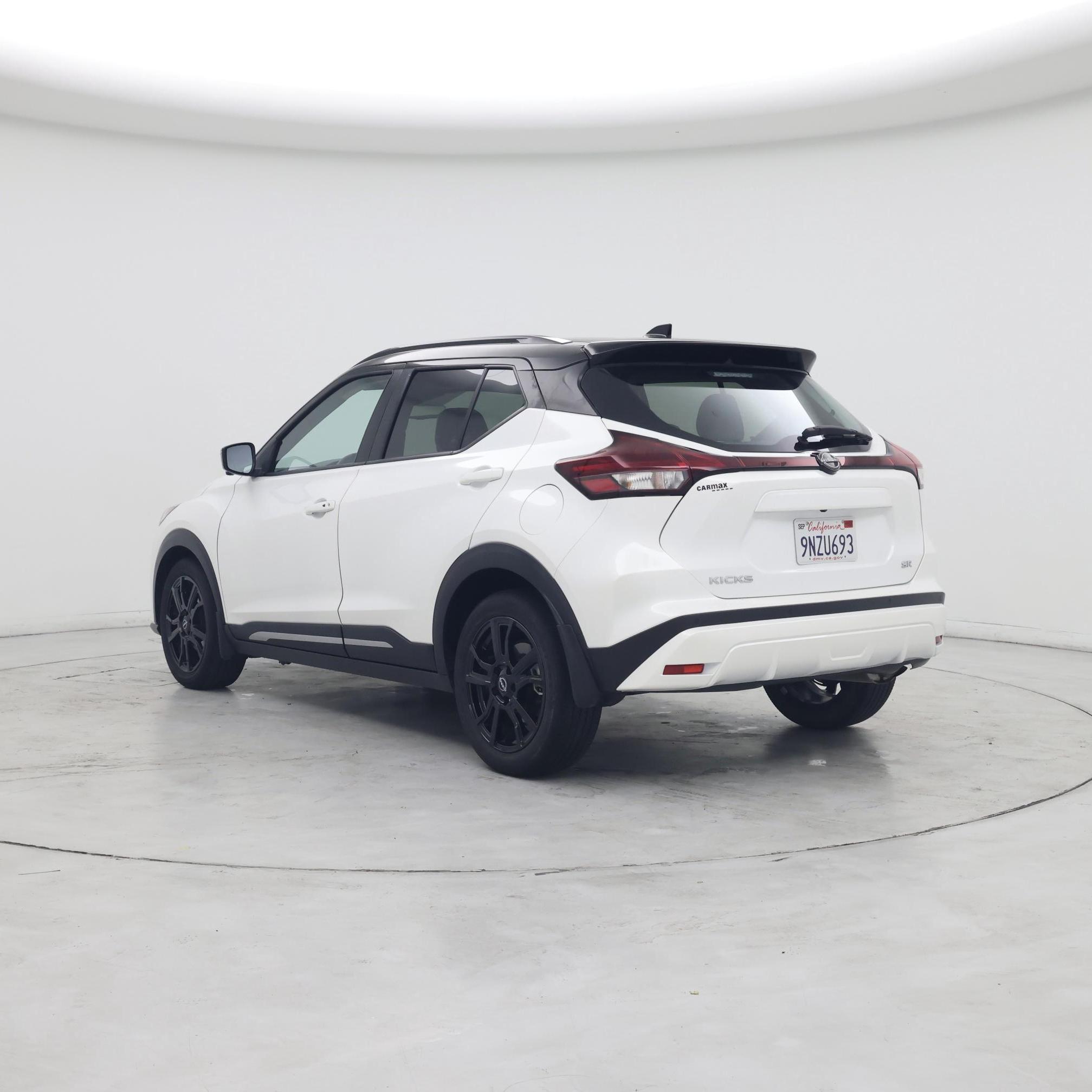Thumbnail: 2024 Nissan Kicks - 2