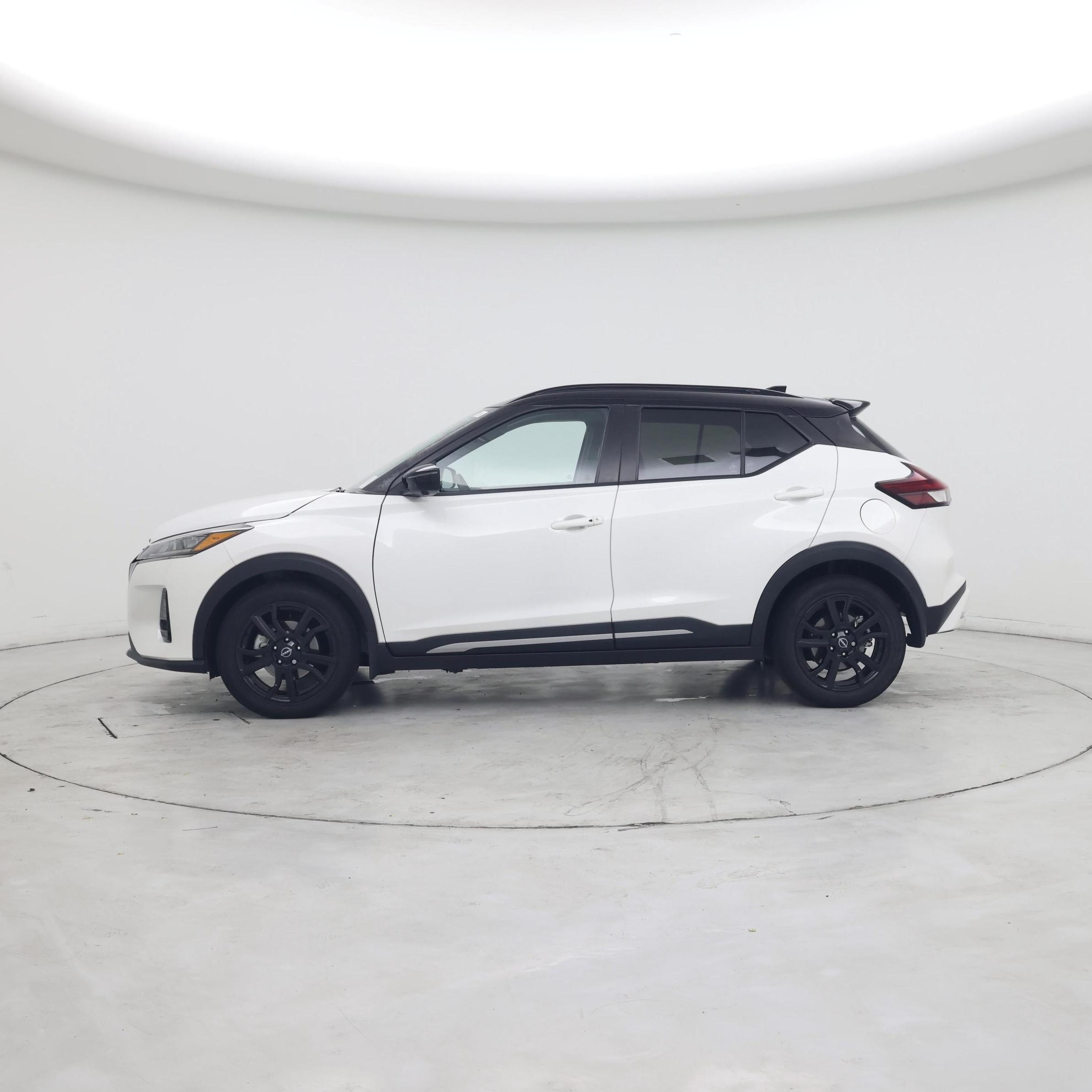 Thumbnail: 2024 Nissan Kicks - 3
