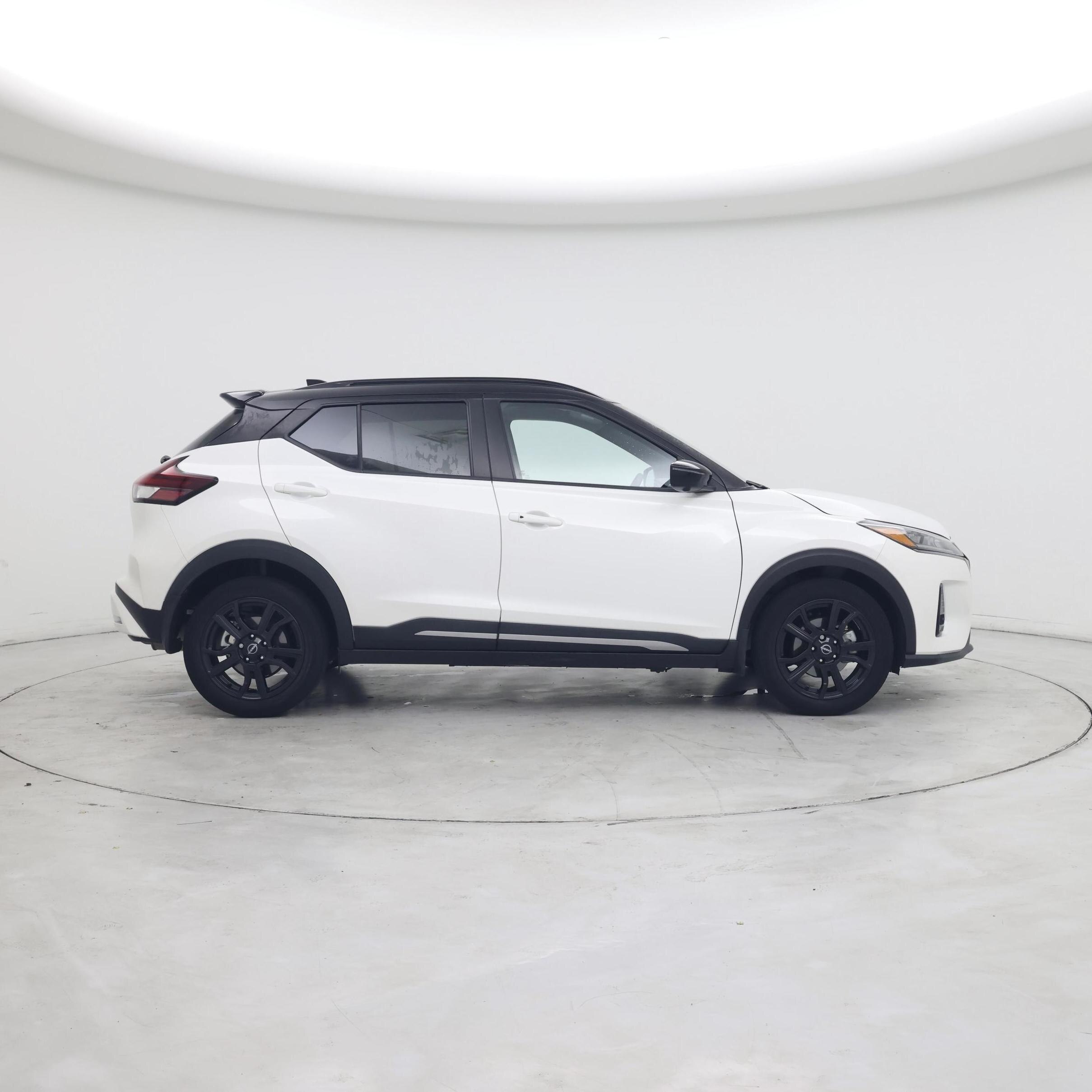 Thumbnail: 2024 Nissan Kicks - 7