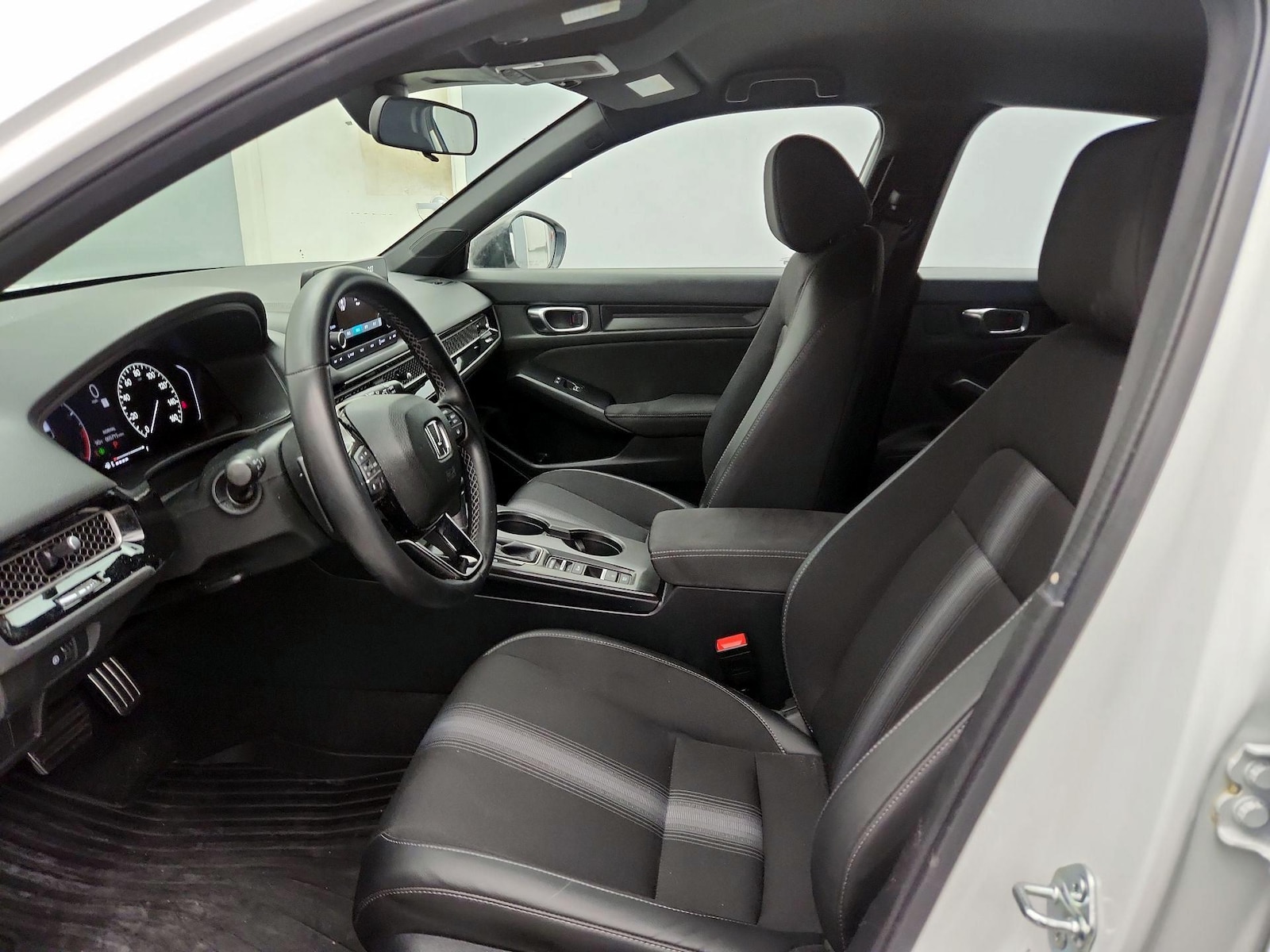 2024 Honda Civic Hatchback Sport - Photo 12