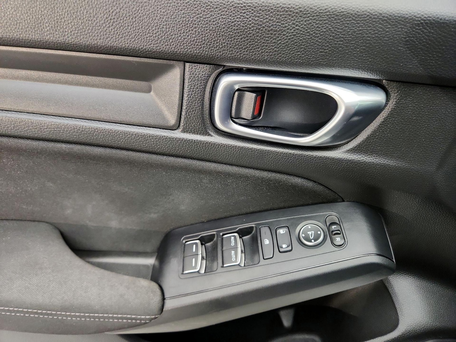 2024 Honda Civic Hatchback Sport - Photo 13