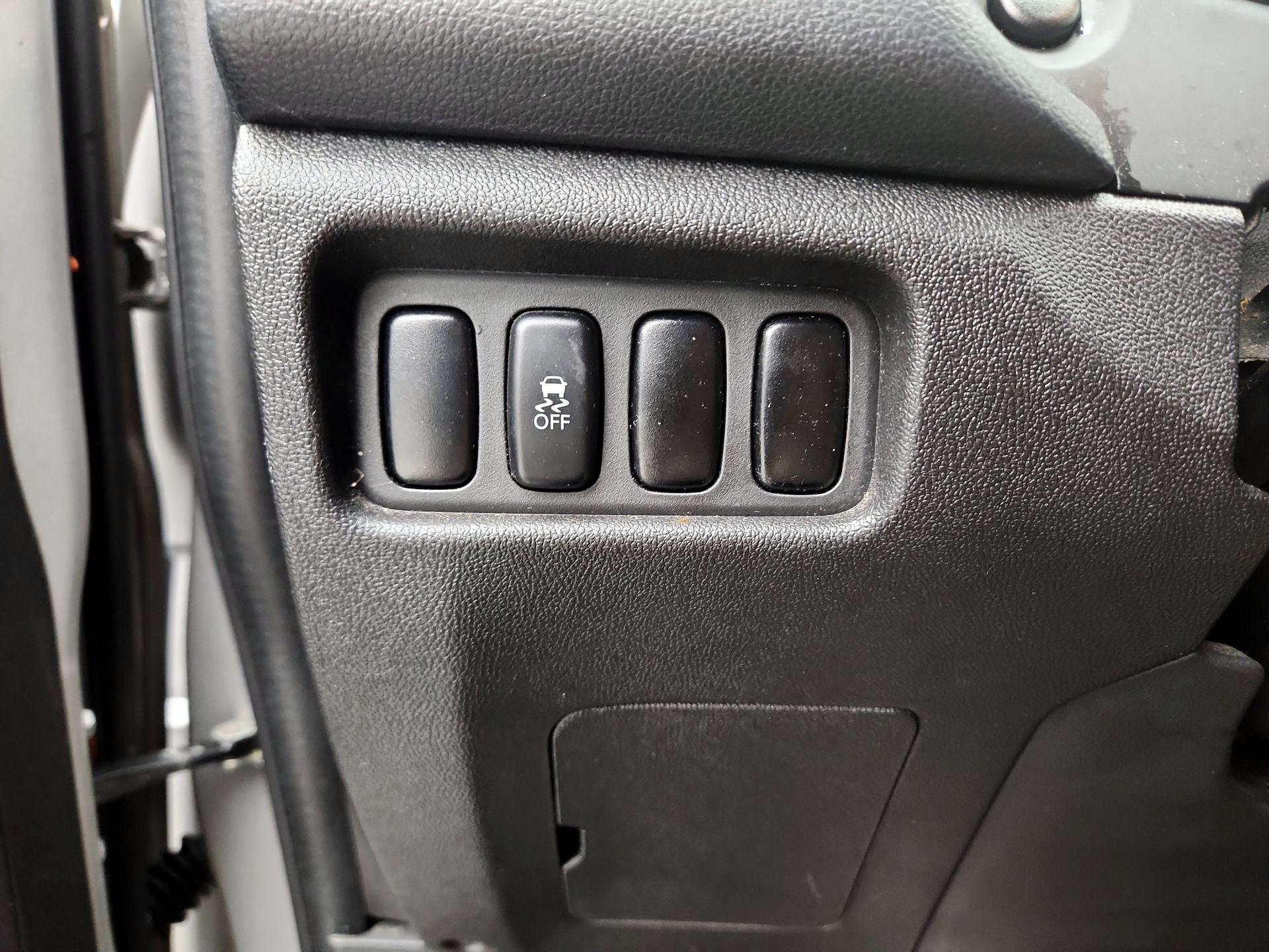 Thumbnail: 2015 Mitsubishi Outlander Sport - 13