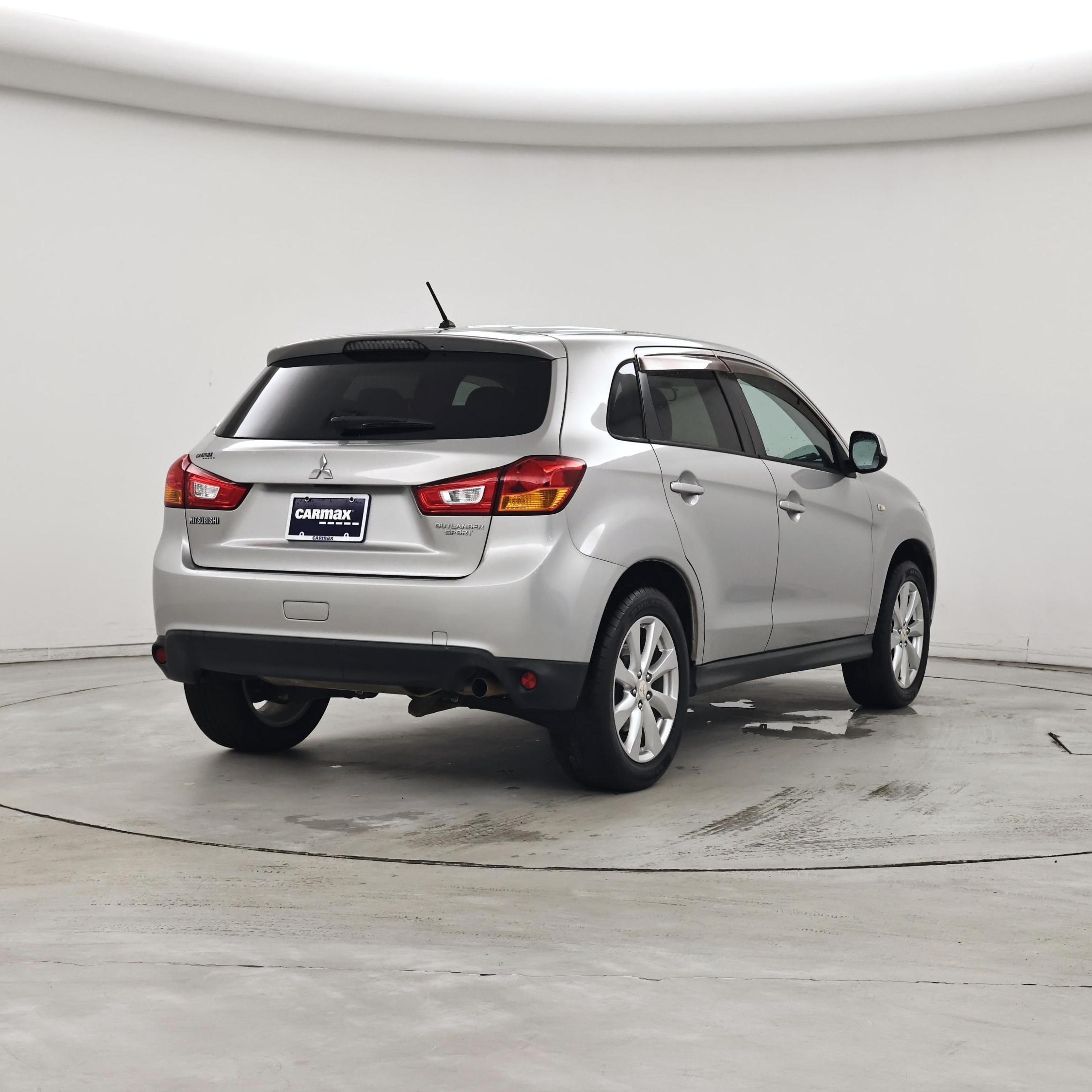Thumbnail: 2015 Mitsubishi Outlander Sport - 8