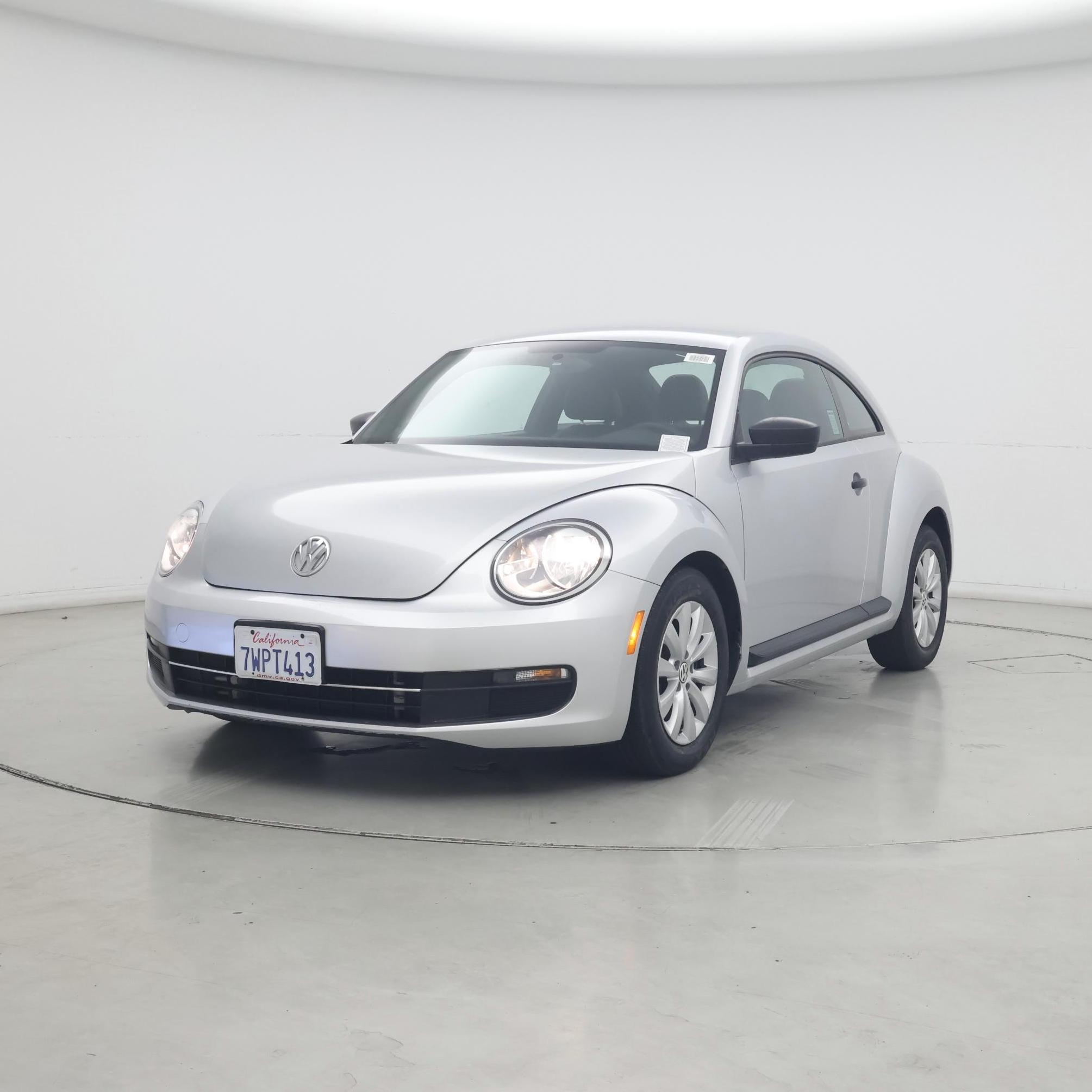 Thumbnail: 2016 Volkswagen Beetle - 4
